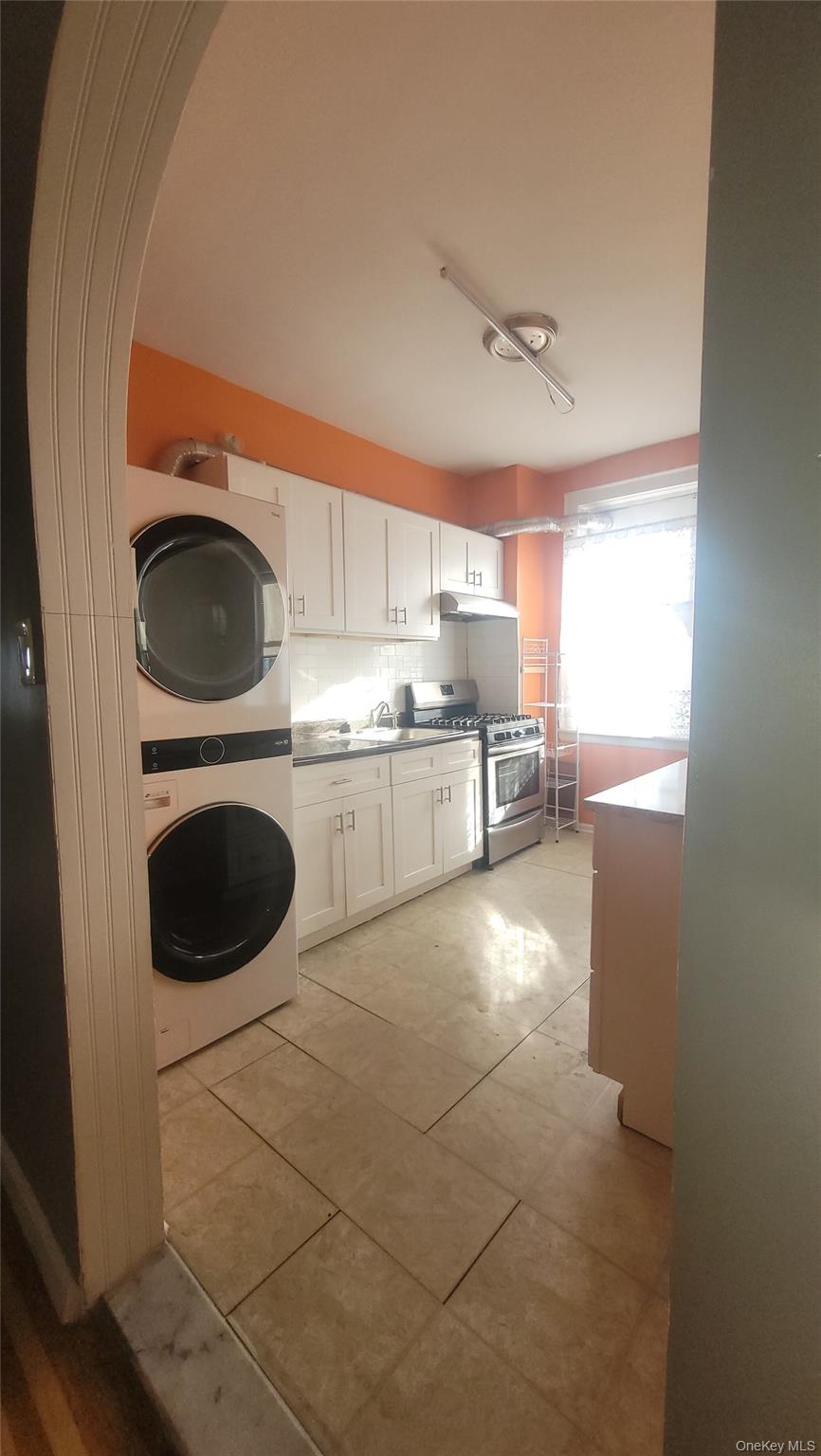 #18 photo, 2924 Yates Avenue, Bronx , NY 10469