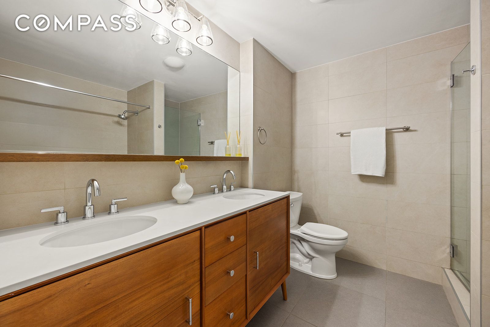 #8 photo, 133 Water Street, Dumbo , NY 11201