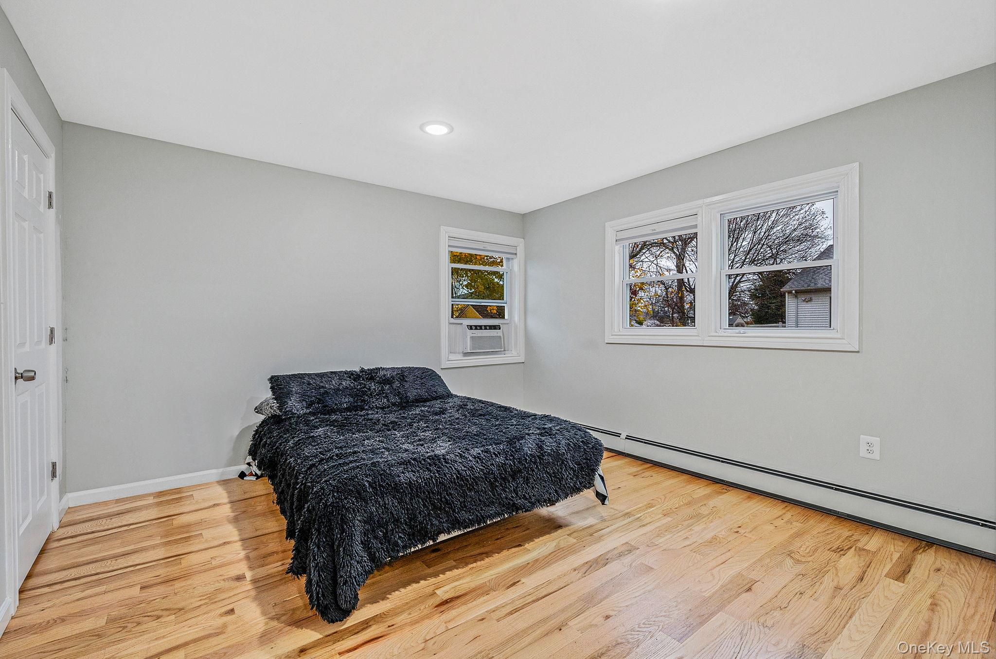 #11 photo, 1316 6th Street, सफ़ोक काउंटी West Babylon , NY 11704