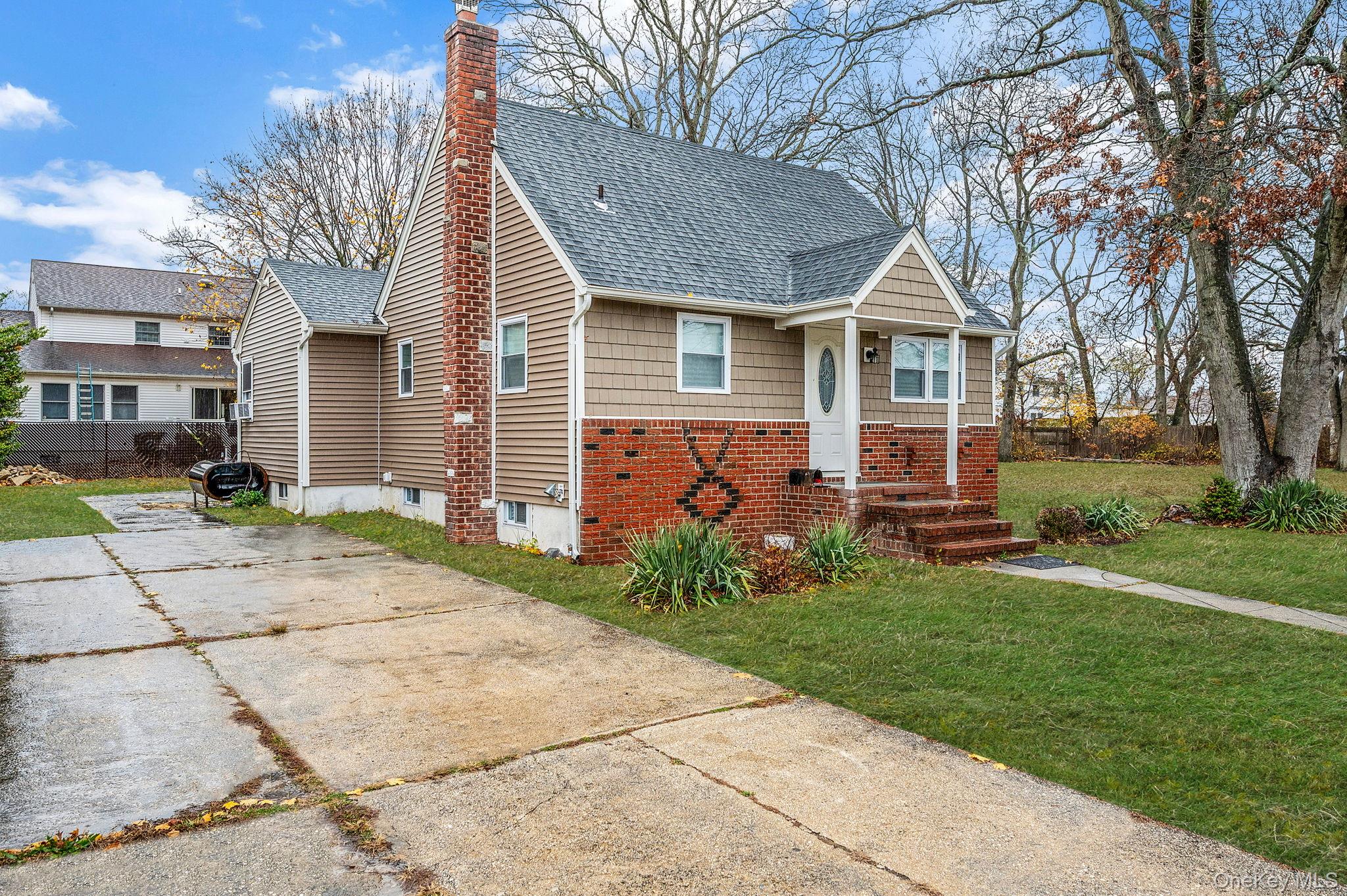 #2 photo, 1316 6th Street, सफ़ोक काउंटी West Babylon , NY 11704