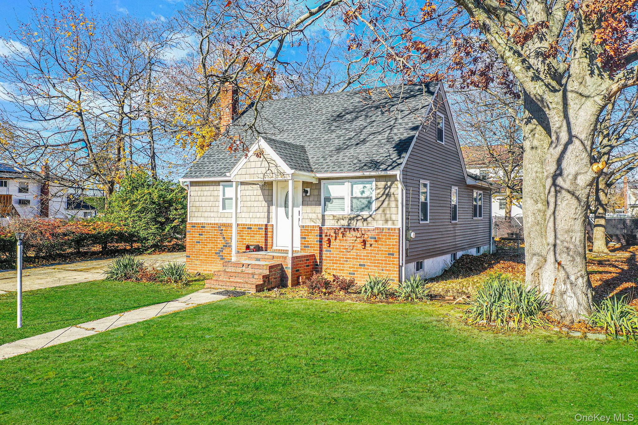 #4 photo, 1316 6th Street, सफ़ोक काउंटी West Babylon , NY 11704