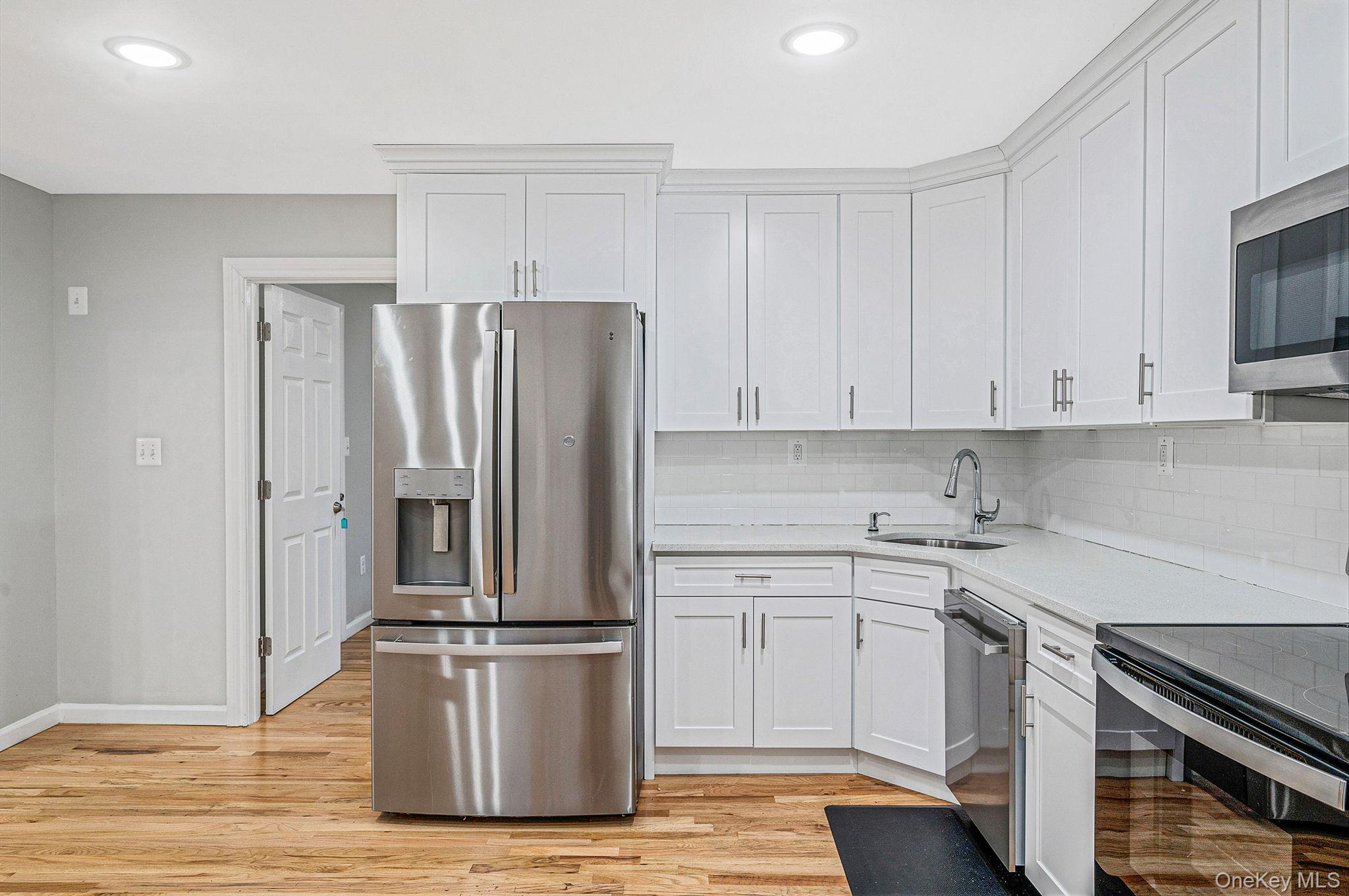 #9 photo, 1316 6th Street, सफ़ोक काउंटी West Babylon , NY 11704