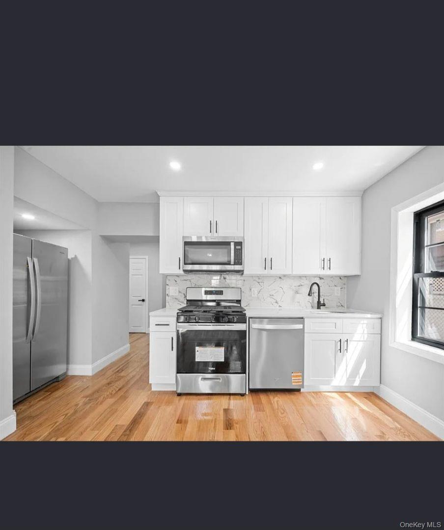 #1 photo, 23-59 98 Street, एल्महर्स्ट East Elmhurst , NY 11369