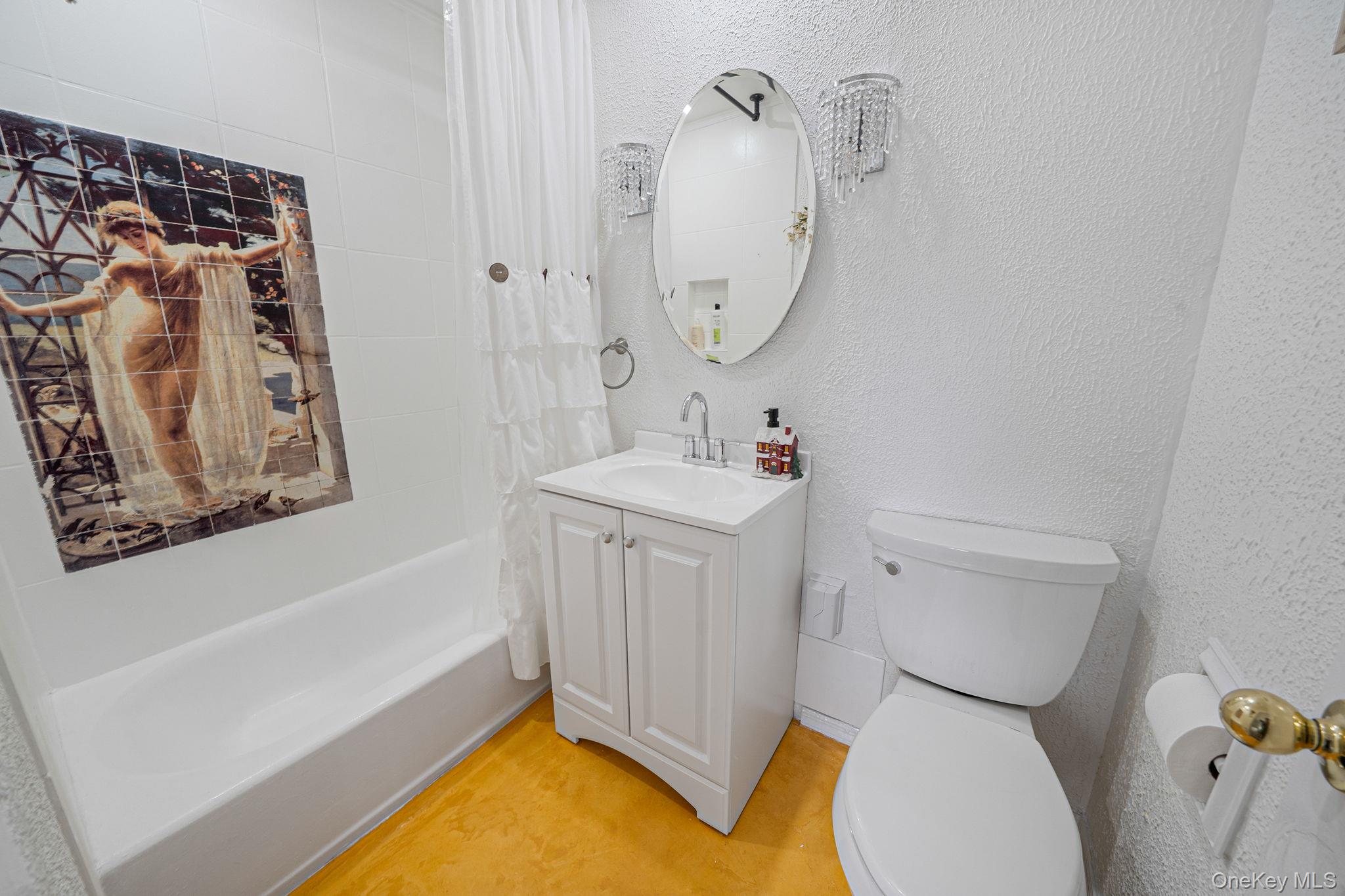 #12 photo, 460 Old Town Road, सफ़ोक काउंटी Port Jefferson Station , NY 11776