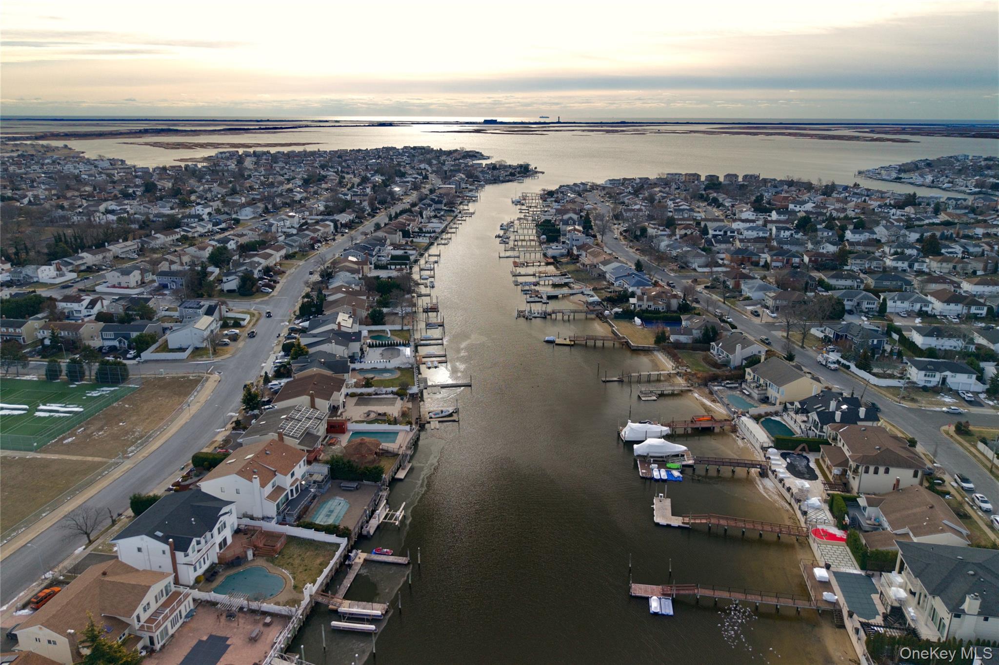 #11 photo, 6 Island Plaza, Нассау ‖ Bellmore , NY 11710