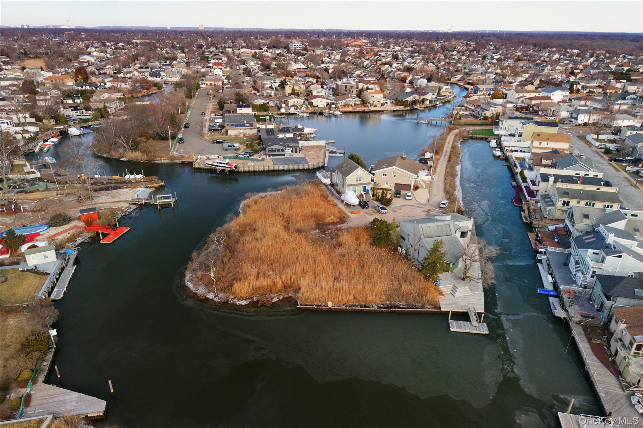 #6 photo, 6 Island Plaza, Нассау ‖ Bellmore , NY 11710