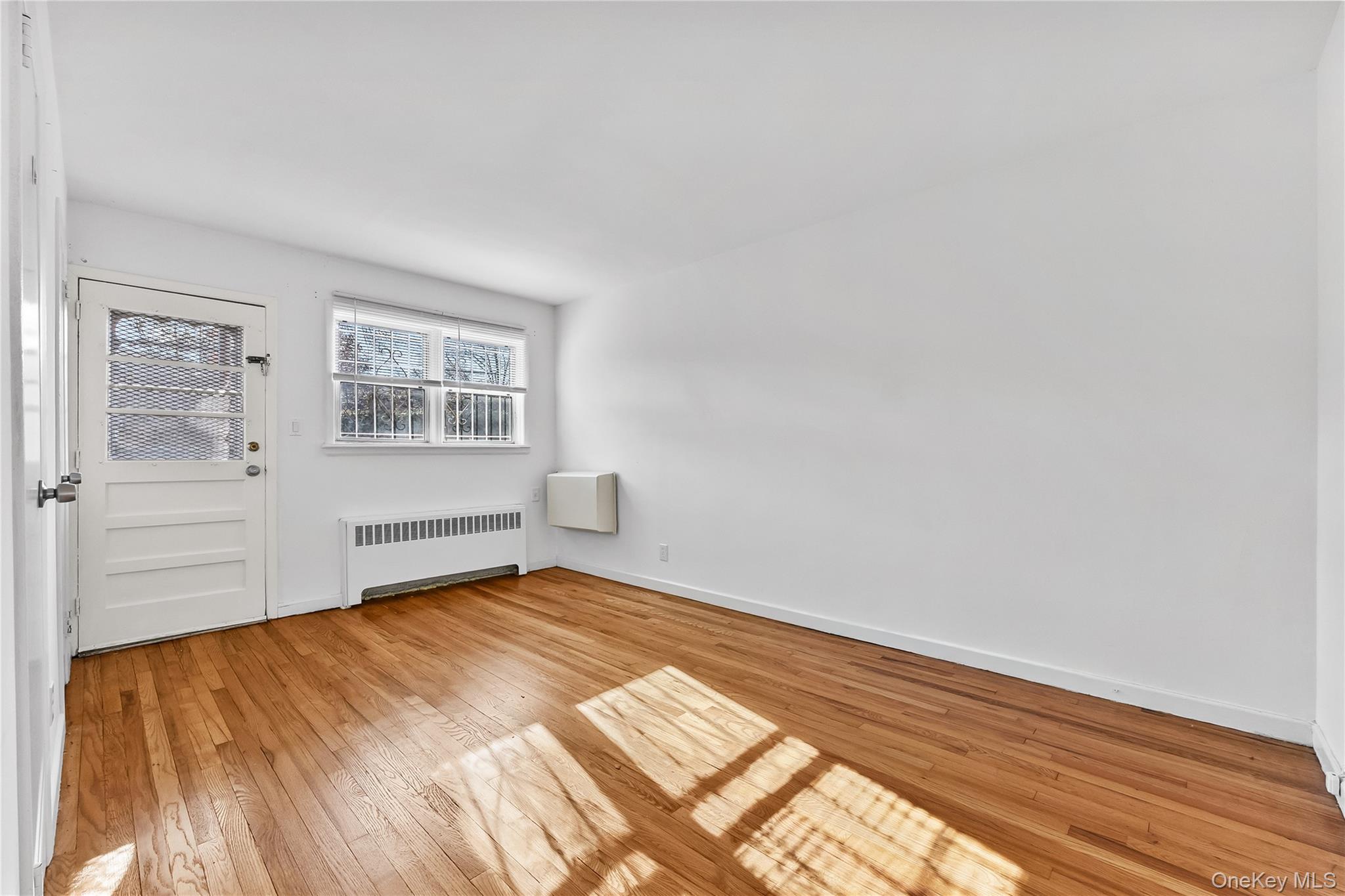 #11 photo, 20004 39th Avenue, बेसाइड Bayside , NY 11361