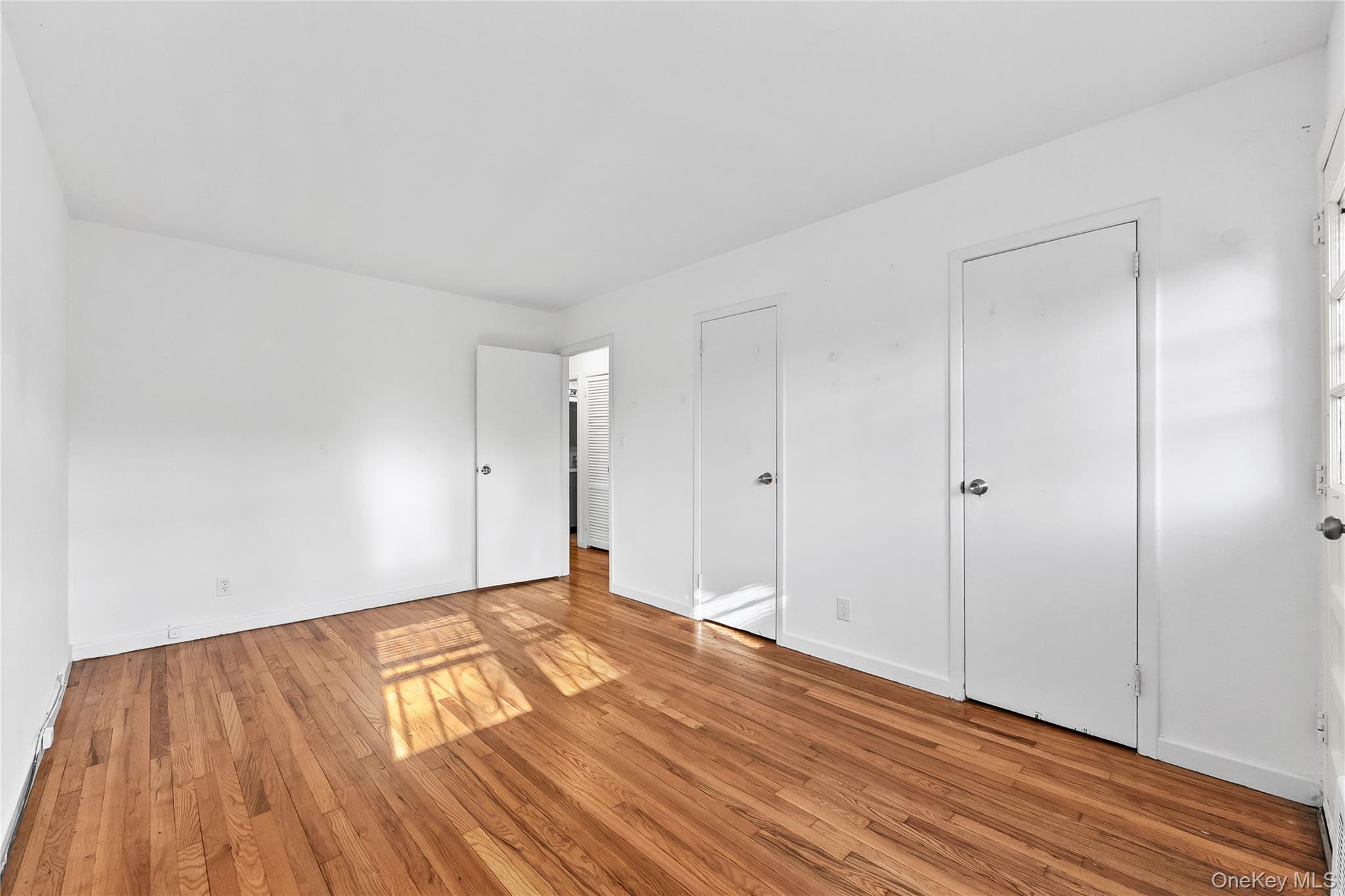 #12 photo, 20004 39th Avenue, बेसाइड Bayside , NY 11361