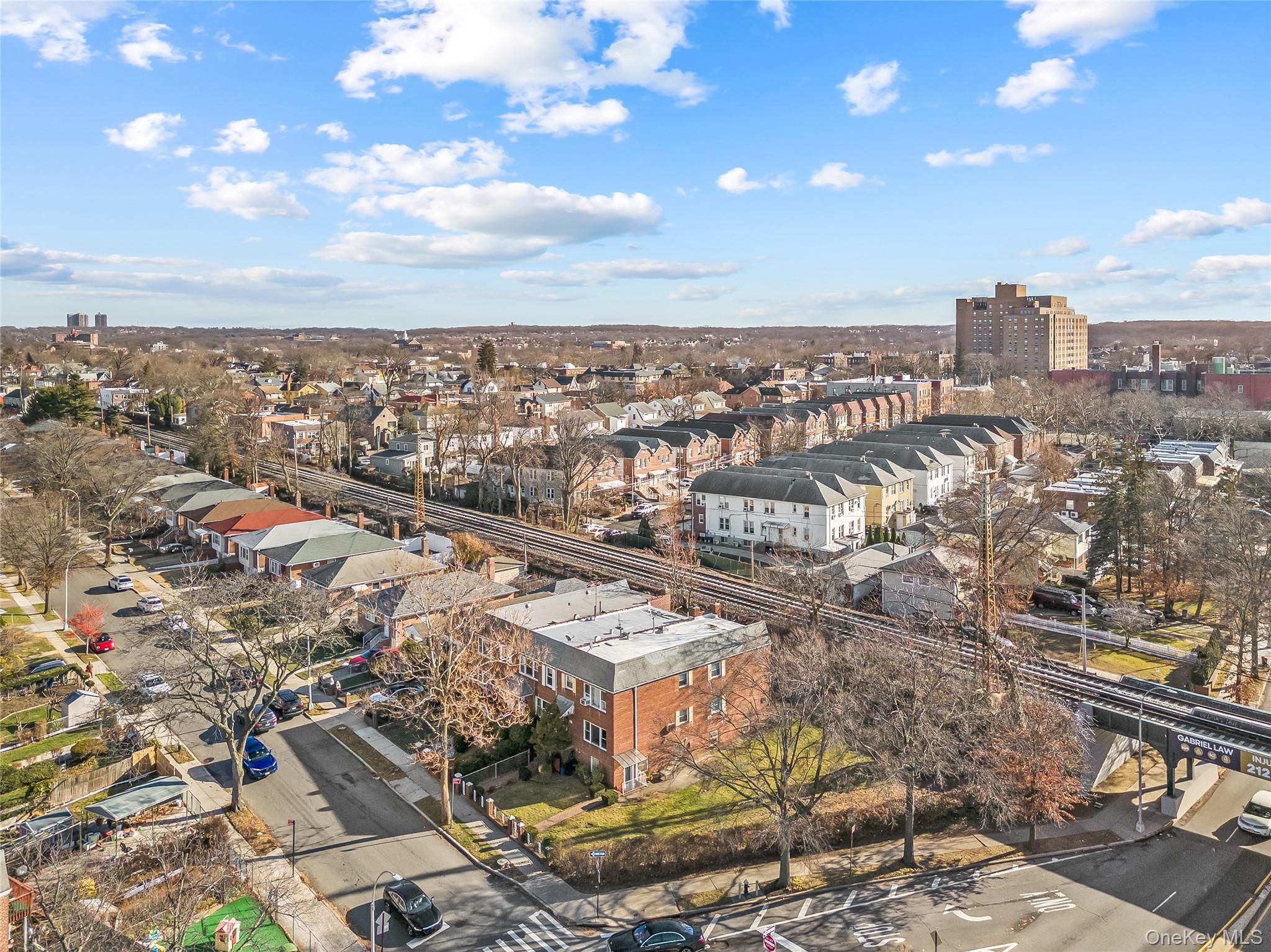 #18 photo, 20004 39th Avenue, बेसाइड Bayside , NY 11361