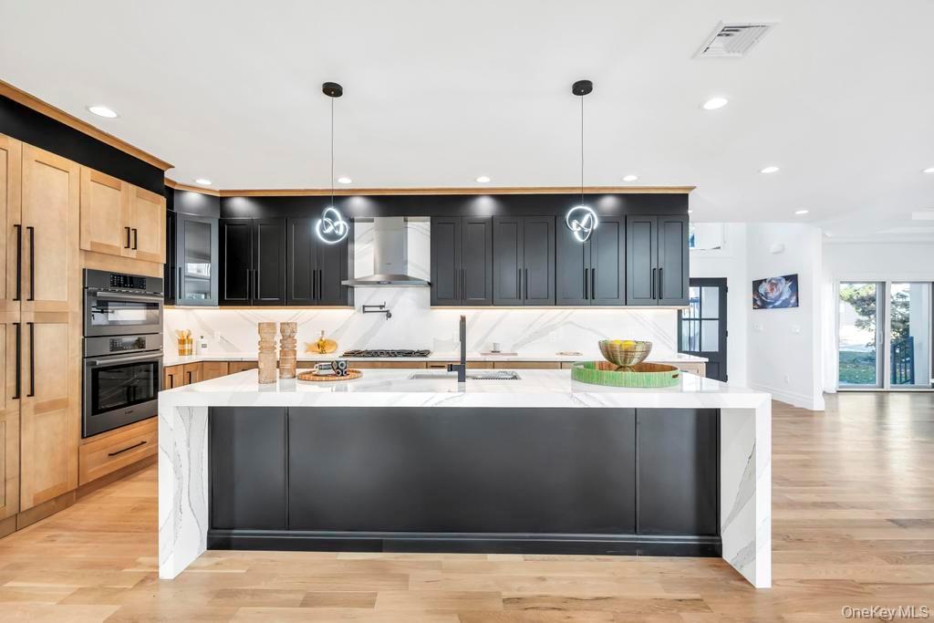 #12 photo, 61 Stephen Drive, नासाउ काउंटी Plainview , NY 11803