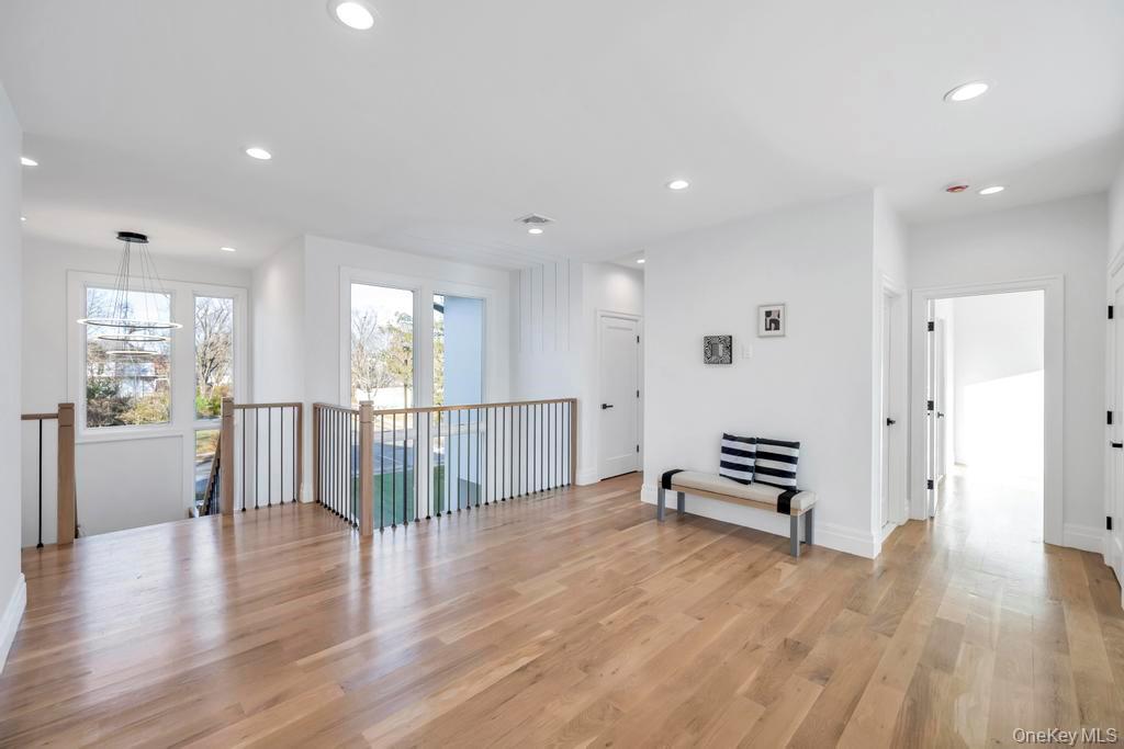 #16 photo, 61 Stephen Drive, नासाउ काउंटी Plainview , NY 11803