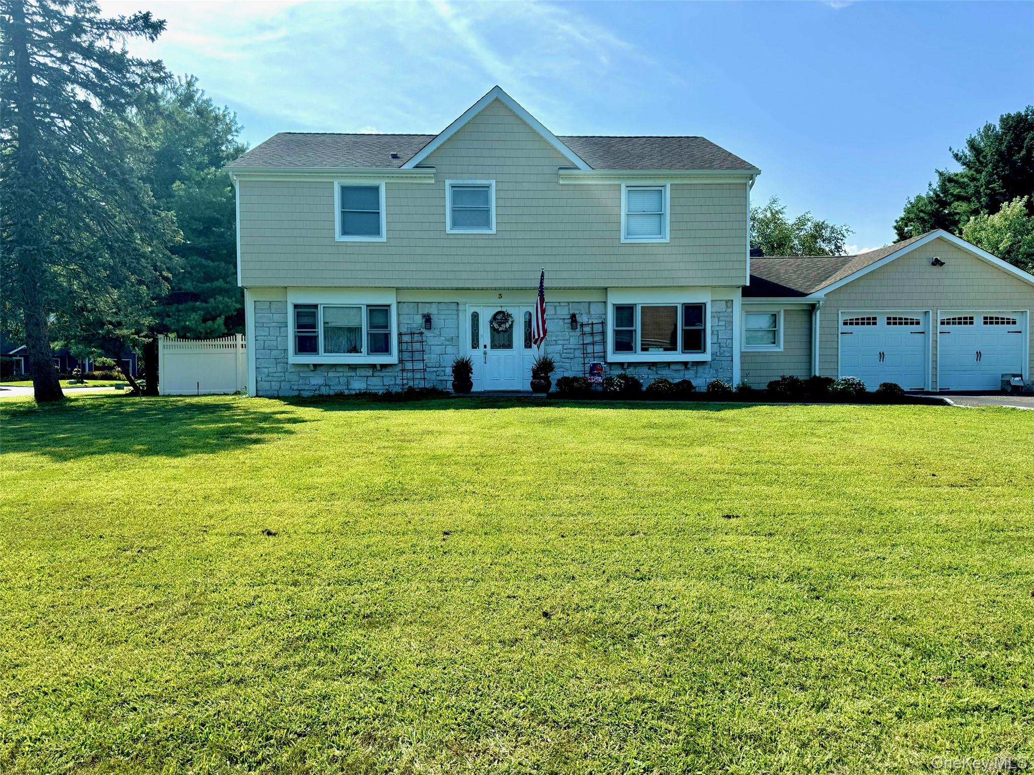 #1 photo, 3 Thornridge Lane, 东长岛 South Setauket , NY 11720