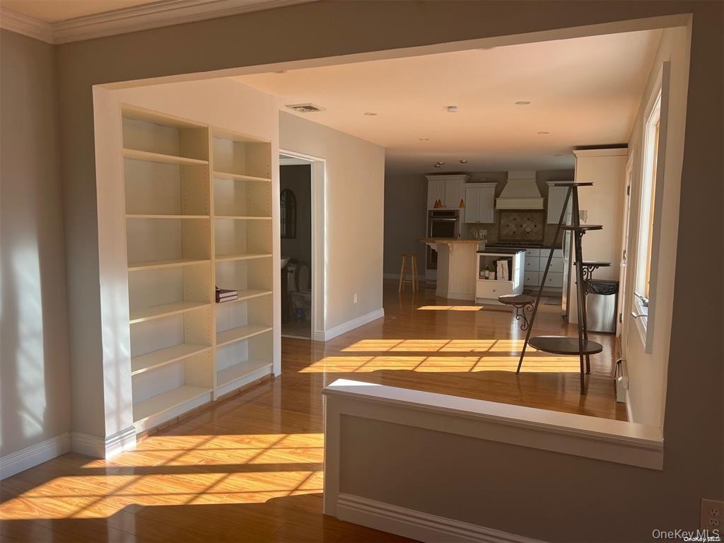 #6 photo, 3 Thornridge Lane, South Setauket , NY 11720