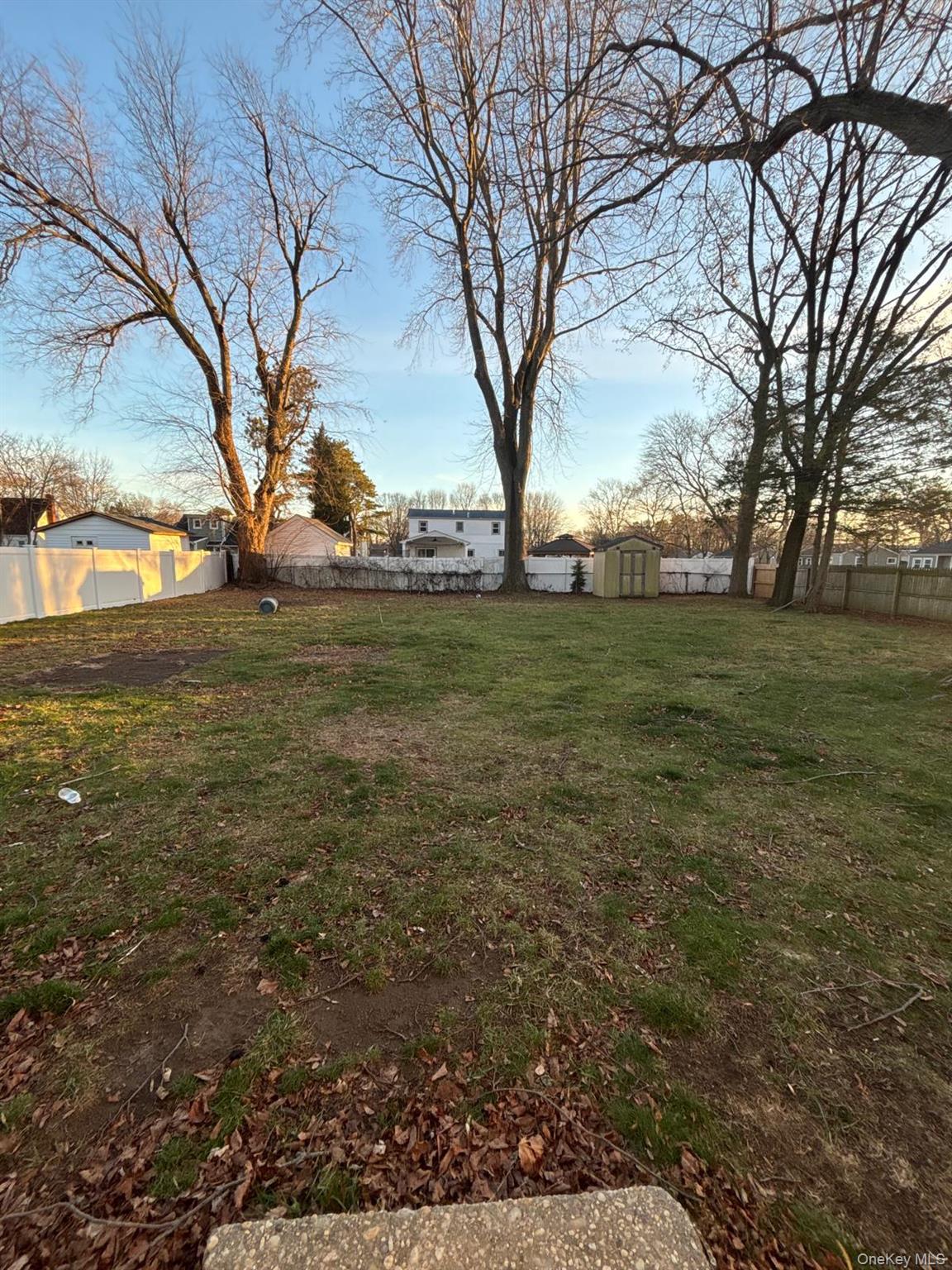 #14 photo, 202 Clark Street, 东长岛 Brentwood , NY 11717