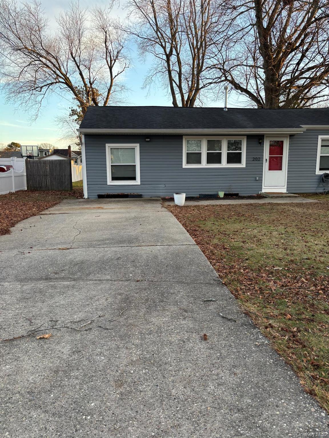 #15 photo, 202 Clark Street, 东长岛 Brentwood , NY 11717