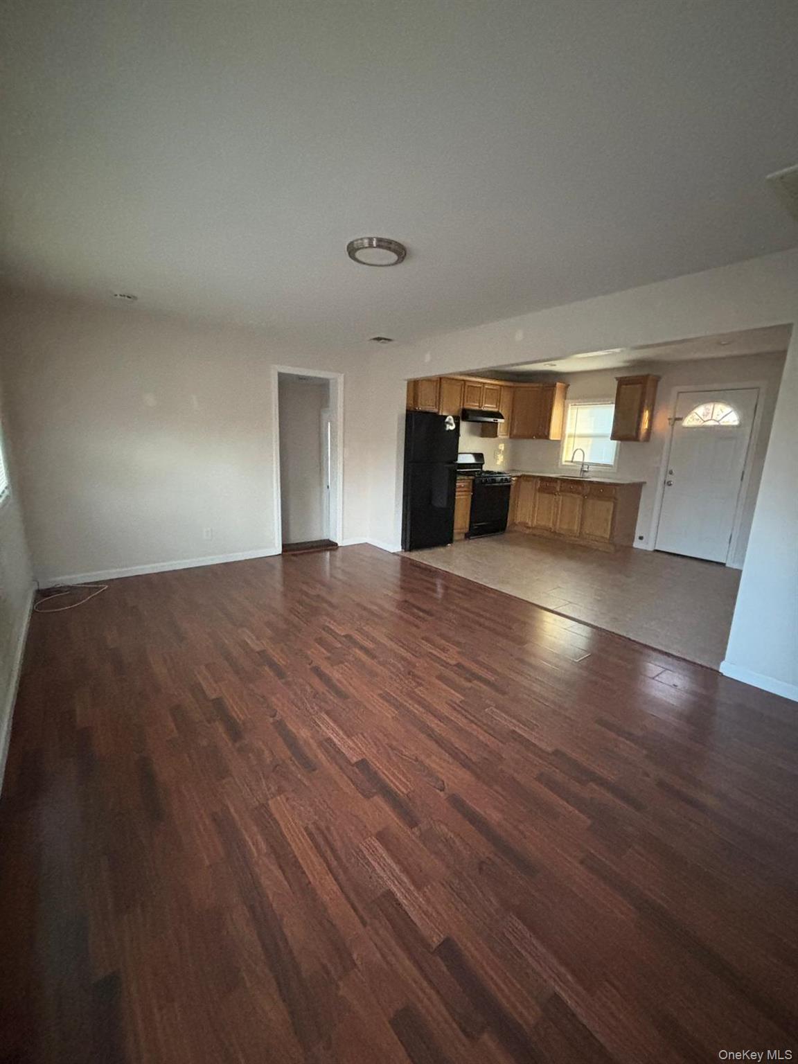 #5 photo, 202 Clark Street, 东长岛 Brentwood , NY 11717