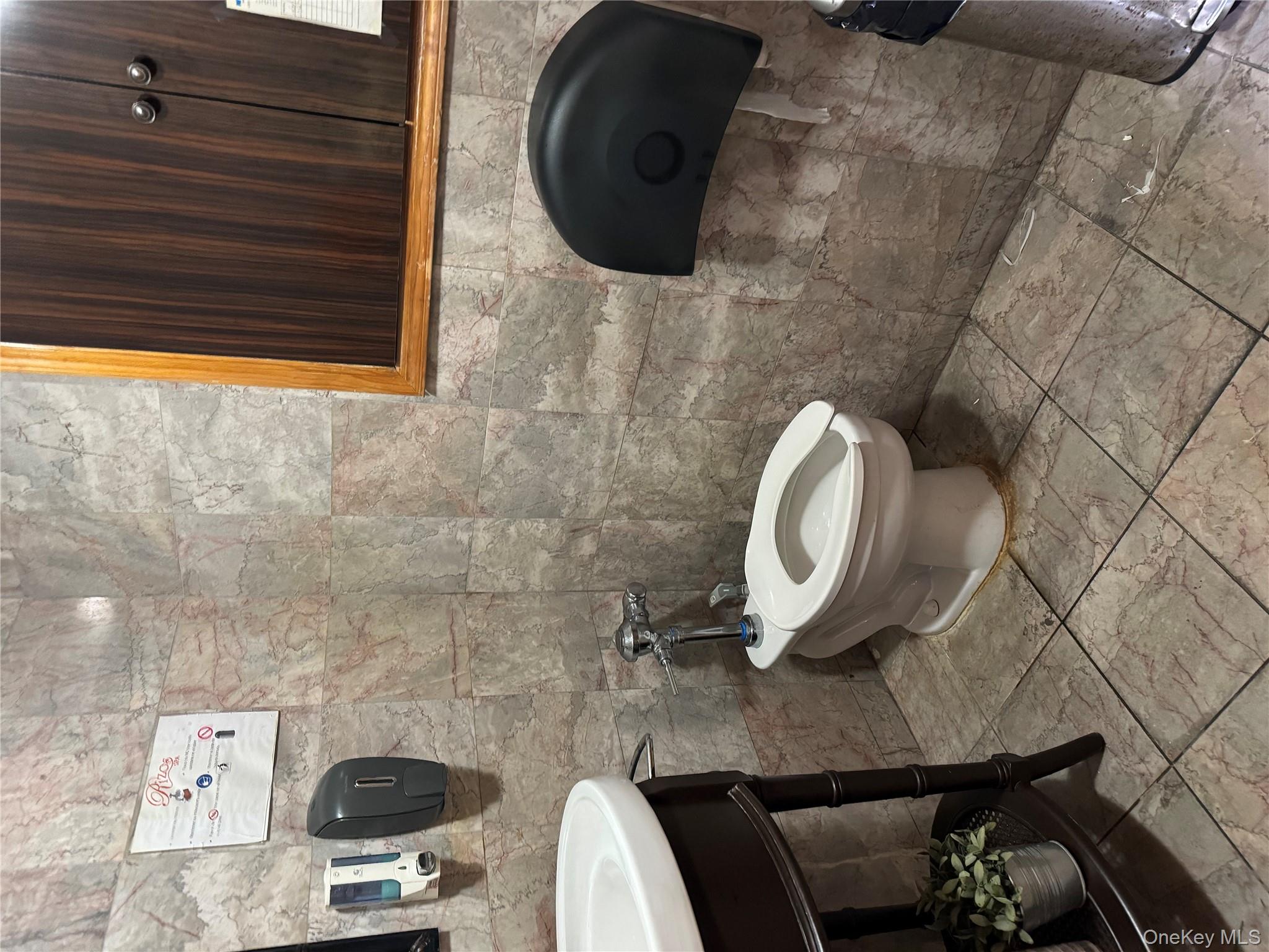 #7 photo, 84-06 37th Ave, קווינס Jackson Heights , NY 11342