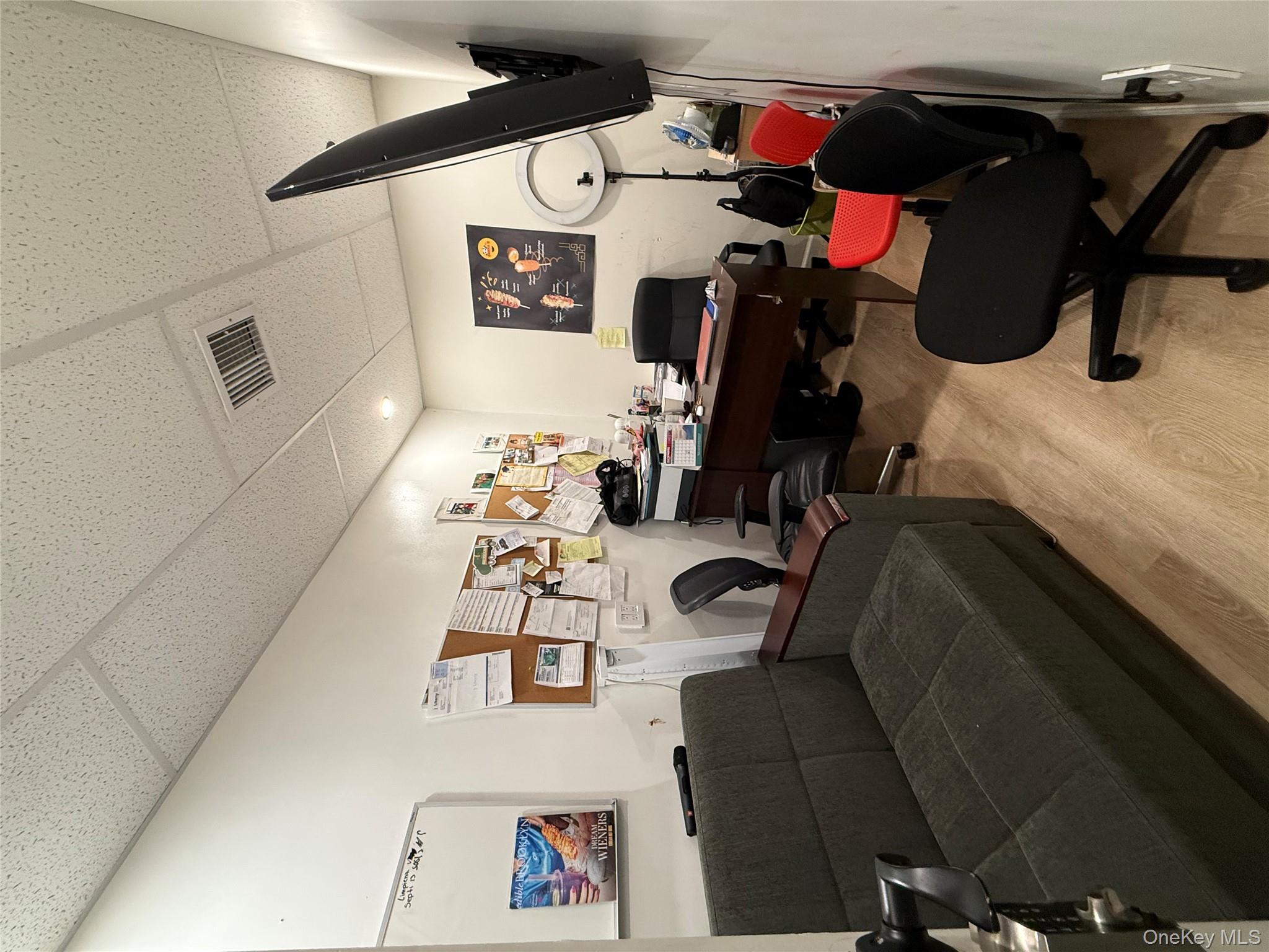 #8 photo, 84-06 37th Ave, קווינס Jackson Heights , NY 11342