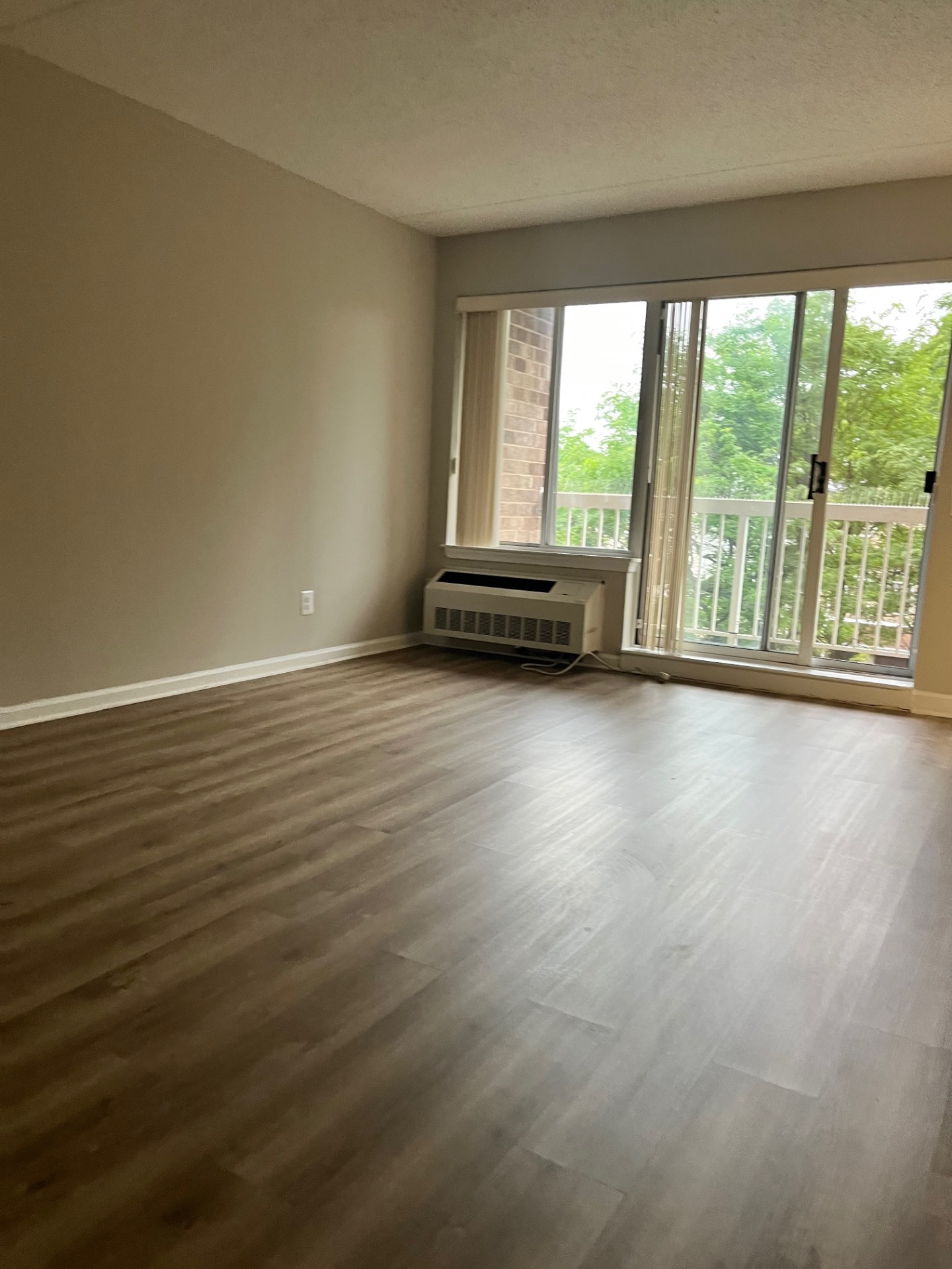 #6 photo, 121 Wellington Ct, #1A, स्टेटन द्वीप Staten Island , NY 10314