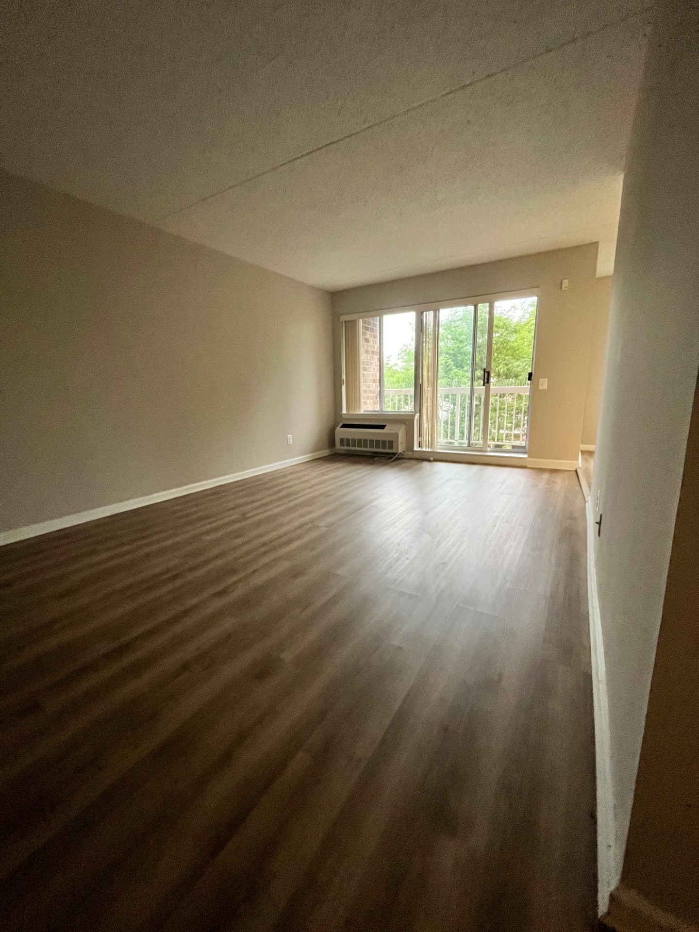 #7 photo, 121 Wellington Ct, #1A, स्टेटन द्वीप Staten Island , NY 10314