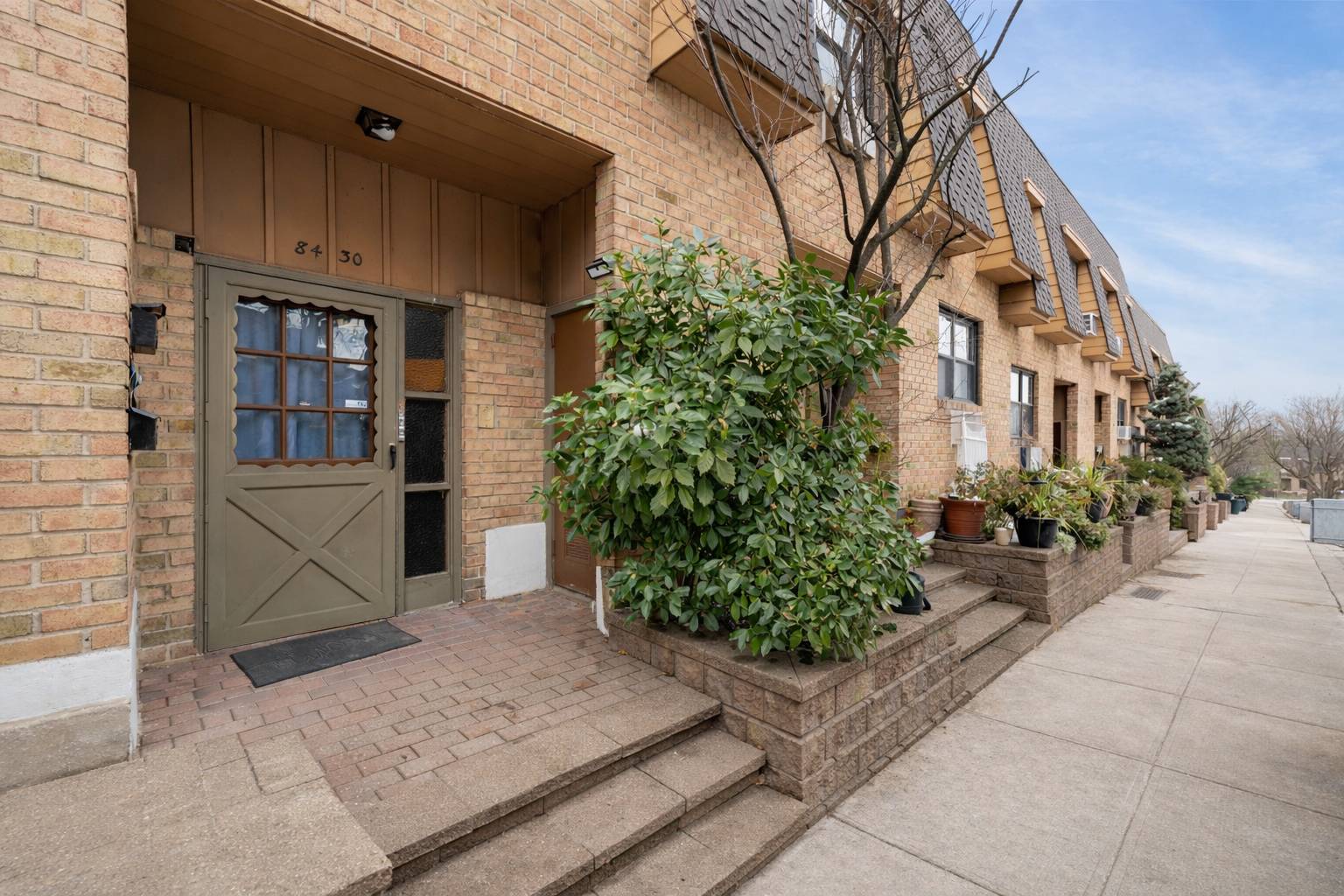 #2 photo, 84-30 98th Street, कुईंस Woodhaven , NY 11421