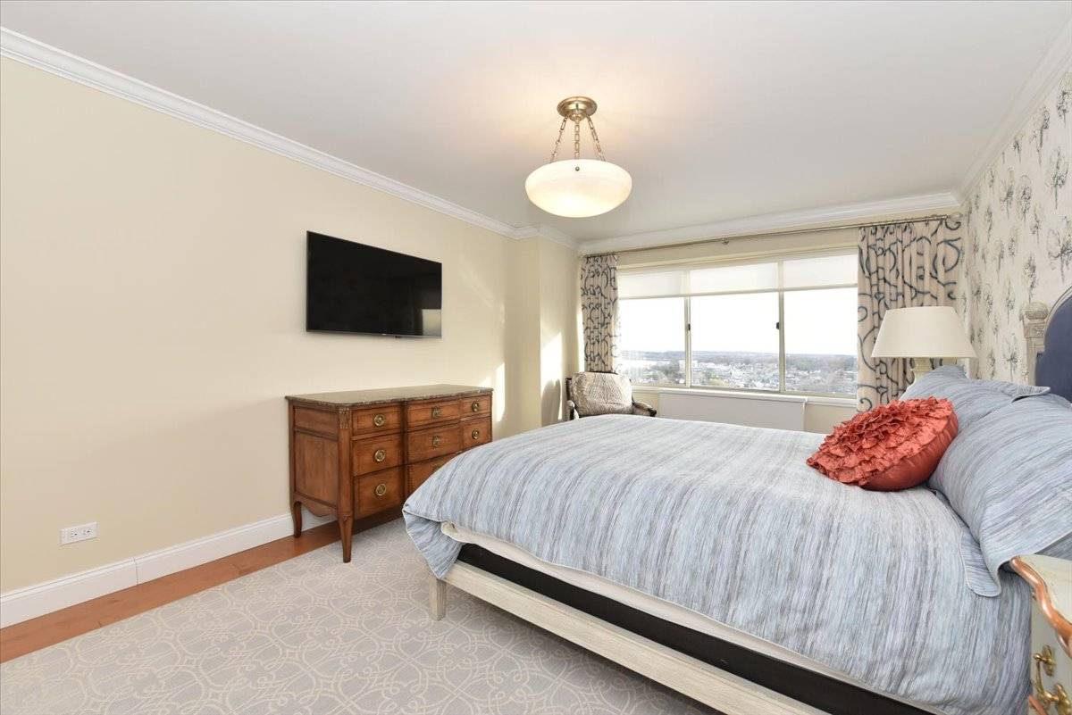 #15 photo, 18-15 215th street, #16R, קווינס Bayside , NY 11360