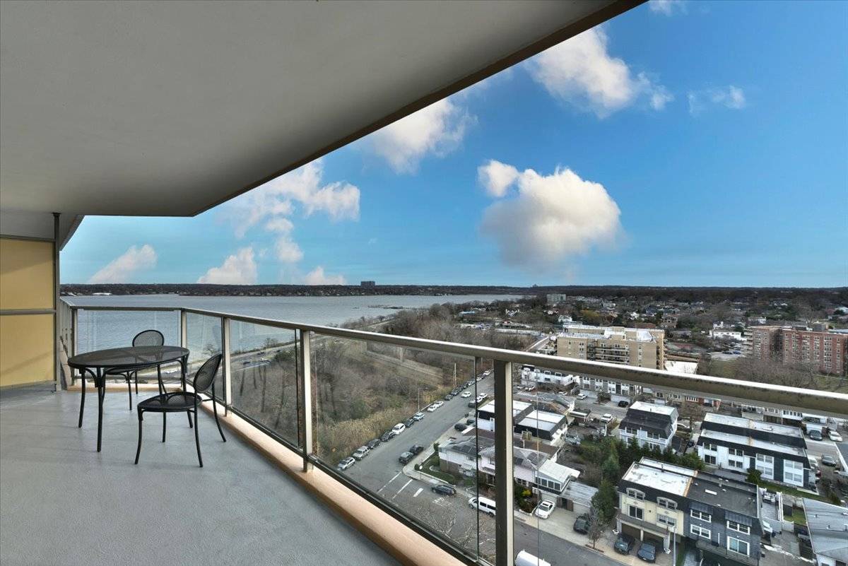 #18 photo, 18-15 215th street, #16R, קווינס Bayside , NY 11360