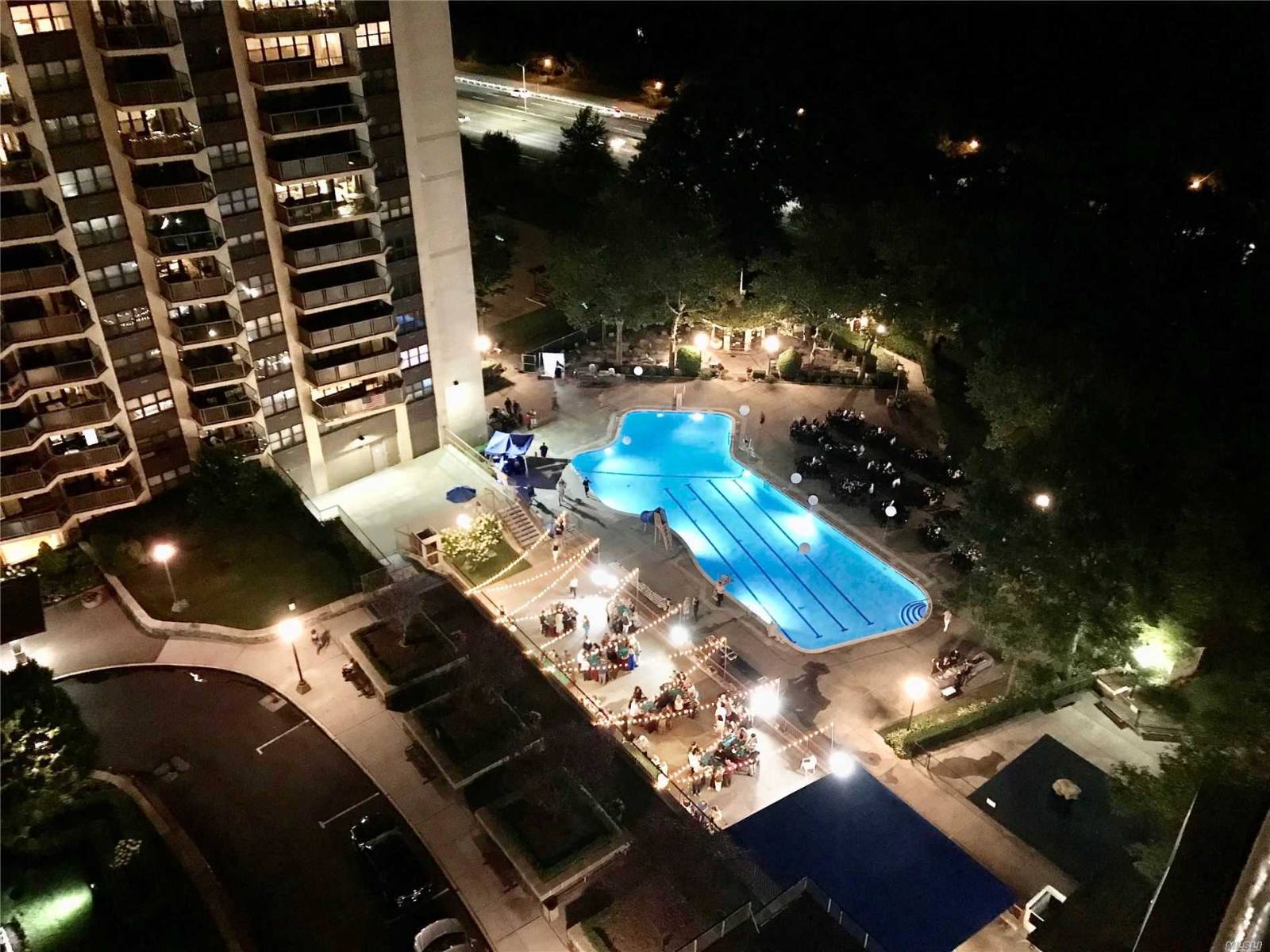 #23 photo, 18-15 215th street, #16R, קווינס Bayside , NY 11360