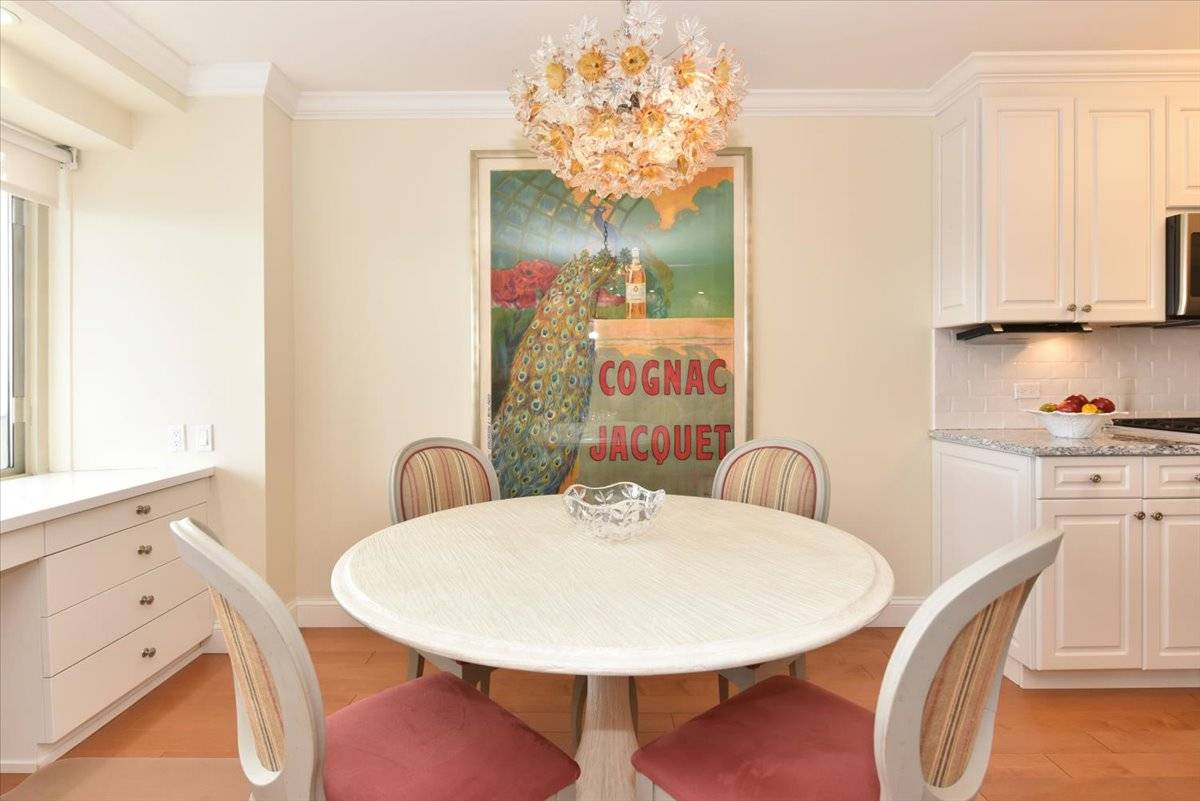 #8 photo, 18-15 215th street, #16R, קווינס Bayside , NY 11360