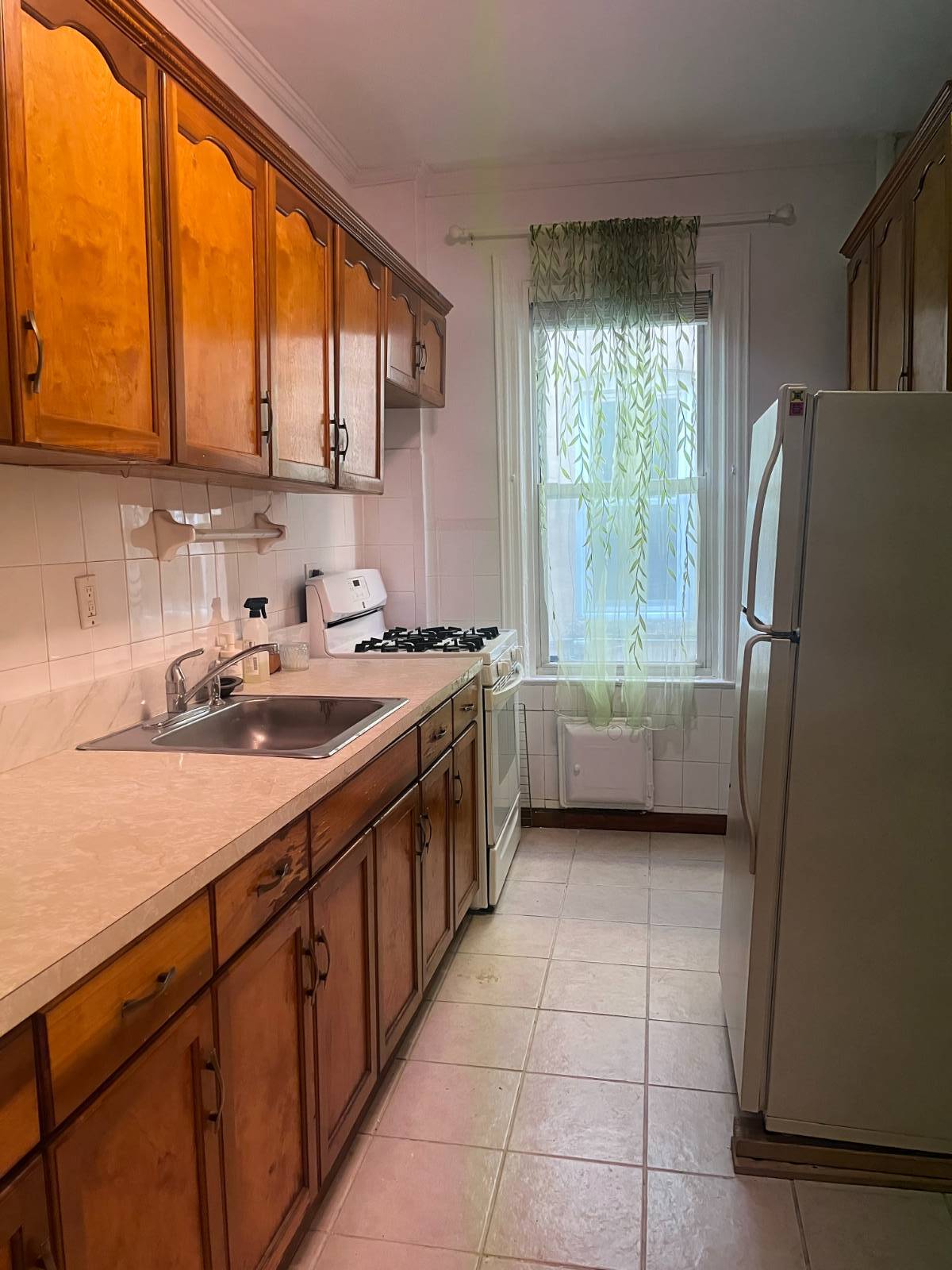 #9 photo, 1065 Grant Avenue, #1, ब्रोंक्स Concourse Village , NY 10456