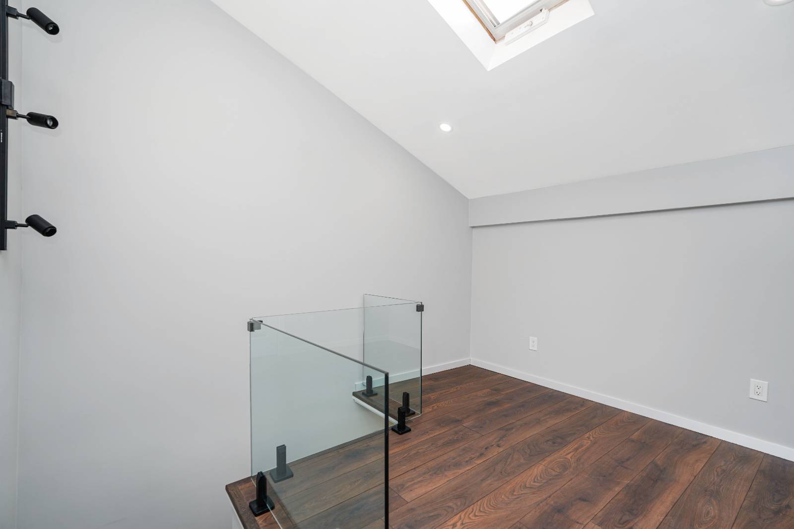 #23 photo, 64 Wolkoff Lane, 스태튼 섬 Staten Island , NY 10303