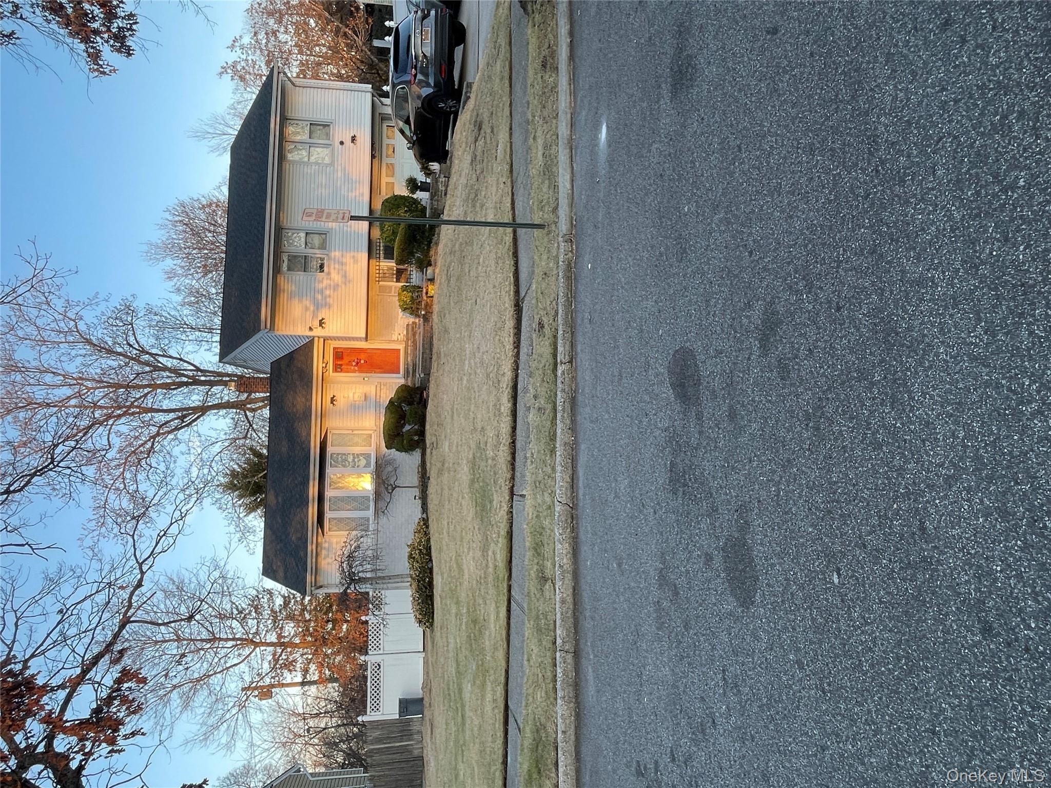 #1 photo, 5 Talbot Drive, מחוז נסאו Westbury , NY 11590