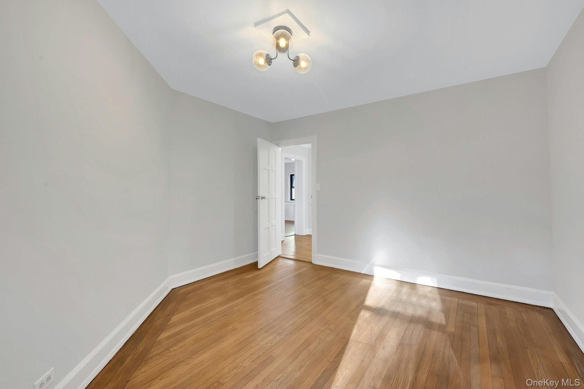 #18 photo, 64 Kensington Road, Бронкс ‖ Bronxville , NY 10708