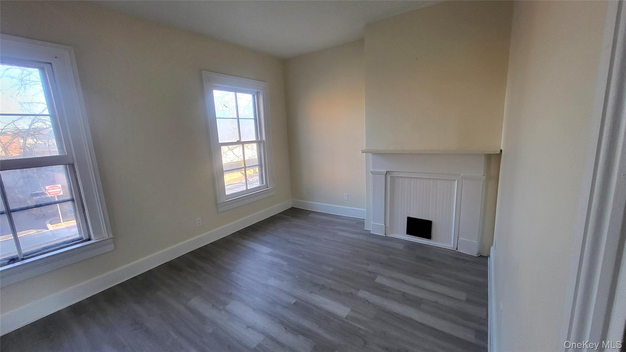 #12 photo, 216 Church St., Apt 2, 뉴욕주 Poughkeepsie , NY 12601