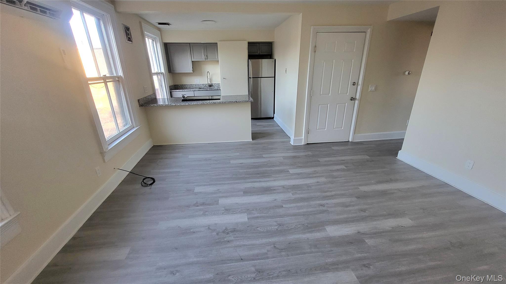 #3 photo, 216 Church St., Apt 2, 뉴욕주 Poughkeepsie , NY 12601