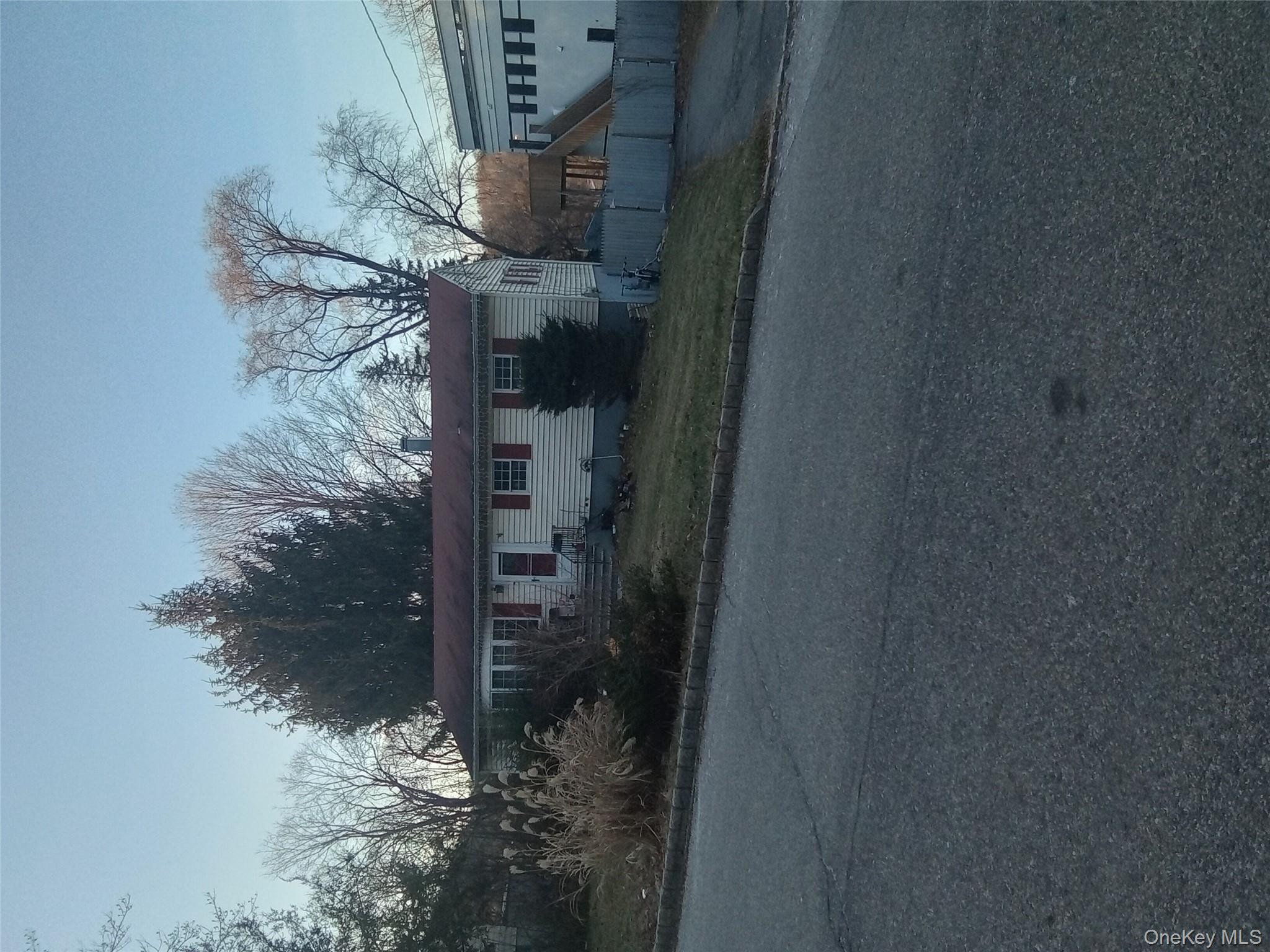 #2 photo, 4 Duelk Avenue, 뉴욕주 Monroe , NY 10950