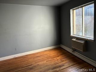 #9 photo, 1987 Cruger Avenue, ब्रोंक्स Bronx , NY 10462