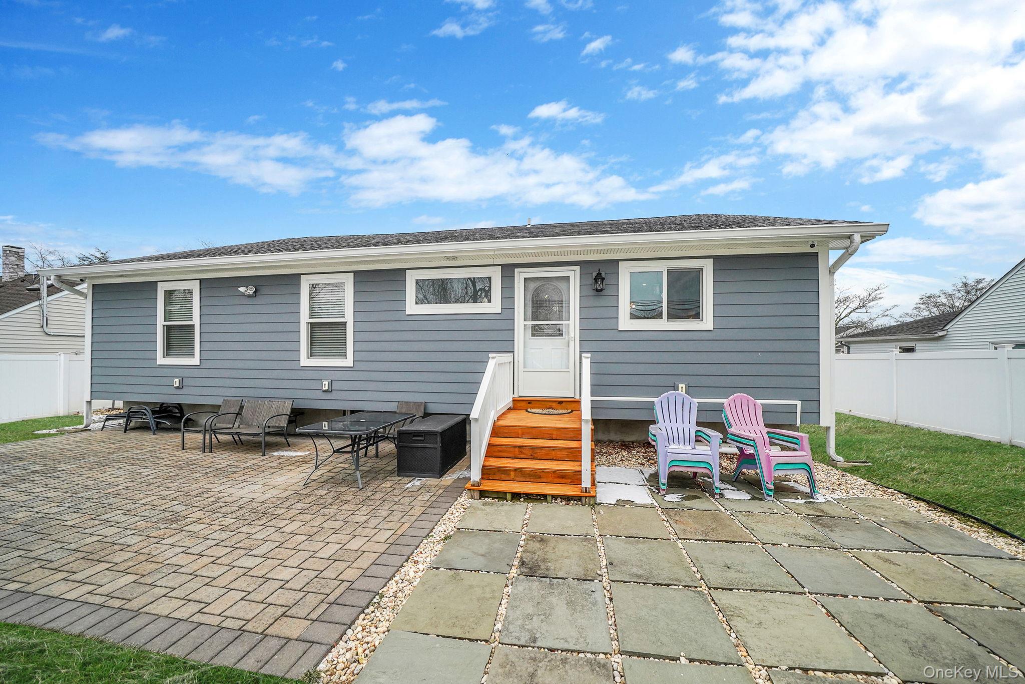 #10 photo, 19 Honeysuckle Lane, Kings Park , NY 11754