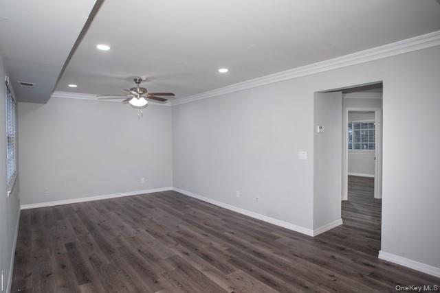 #3 photo, 465 Lake Pointe Court, מחוז סאפוק Middle Island , NY 11953