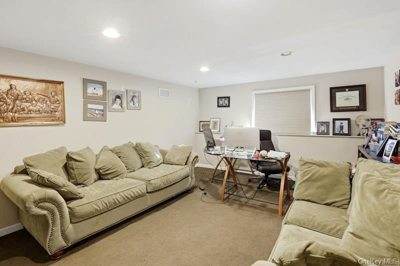 #18 photo, 58 Circle Drive, Syosset , NY 11791