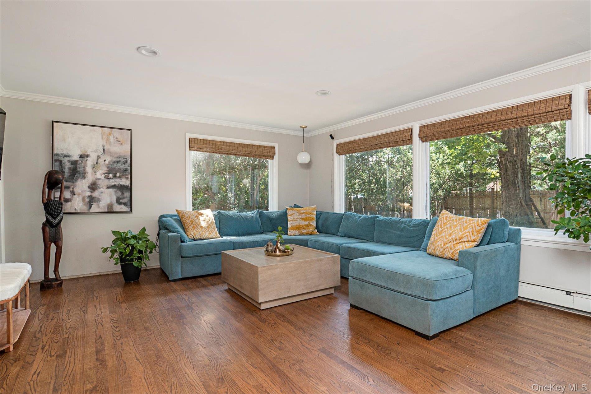 #6 photo, 151 Milburn Lane, מחוז נסאו East Hills , NY 11577