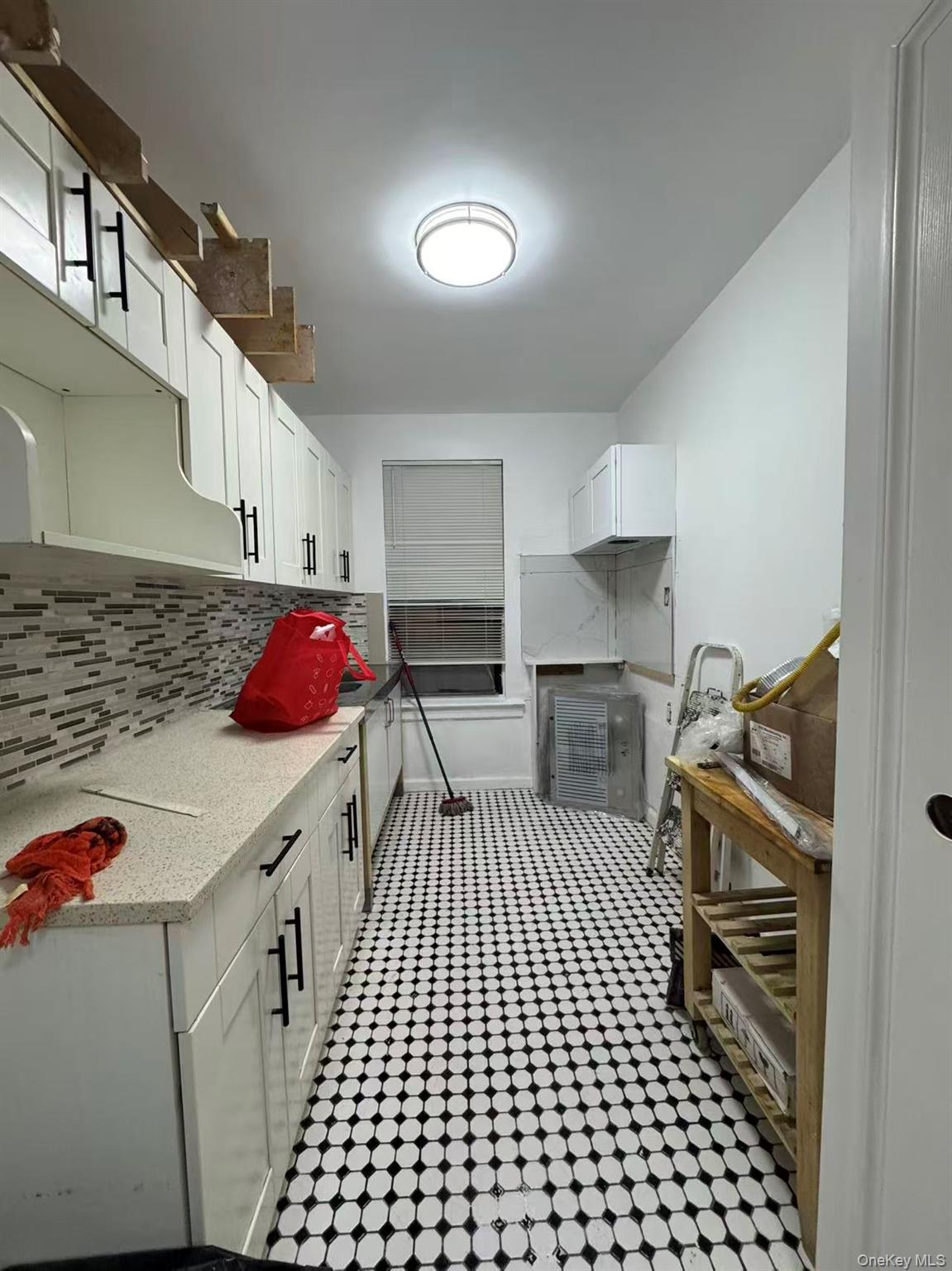 #2 photo, 58-40 43rd Avenue, 뉴욕퀸즈 Woodside , NY 11377