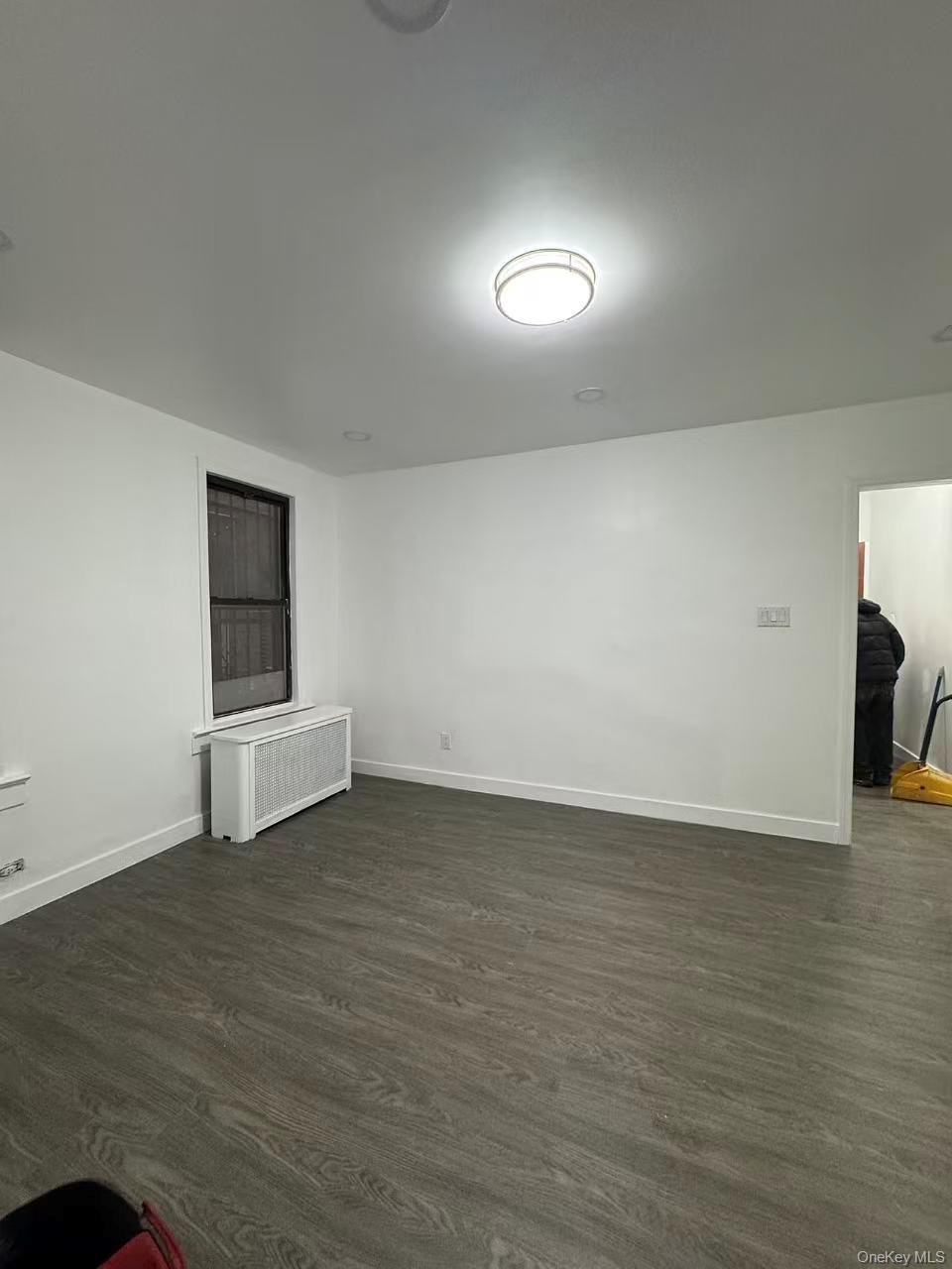 #3 photo, 58-40 43rd Avenue, 뉴욕퀸즈 Woodside , NY 11377