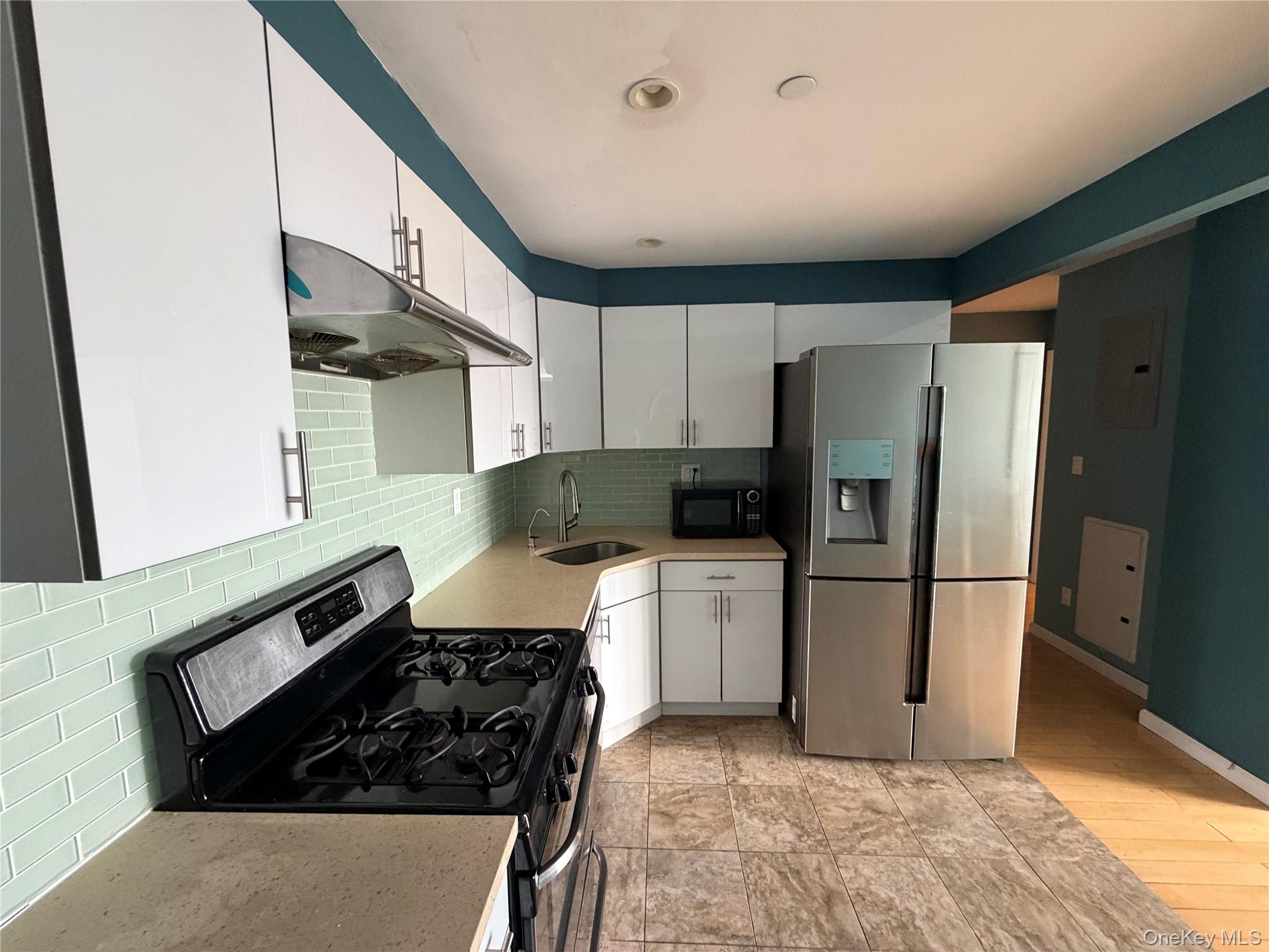 #1 photo, 14328 41st Avenue, 皇后区 Flushing , NY 11355