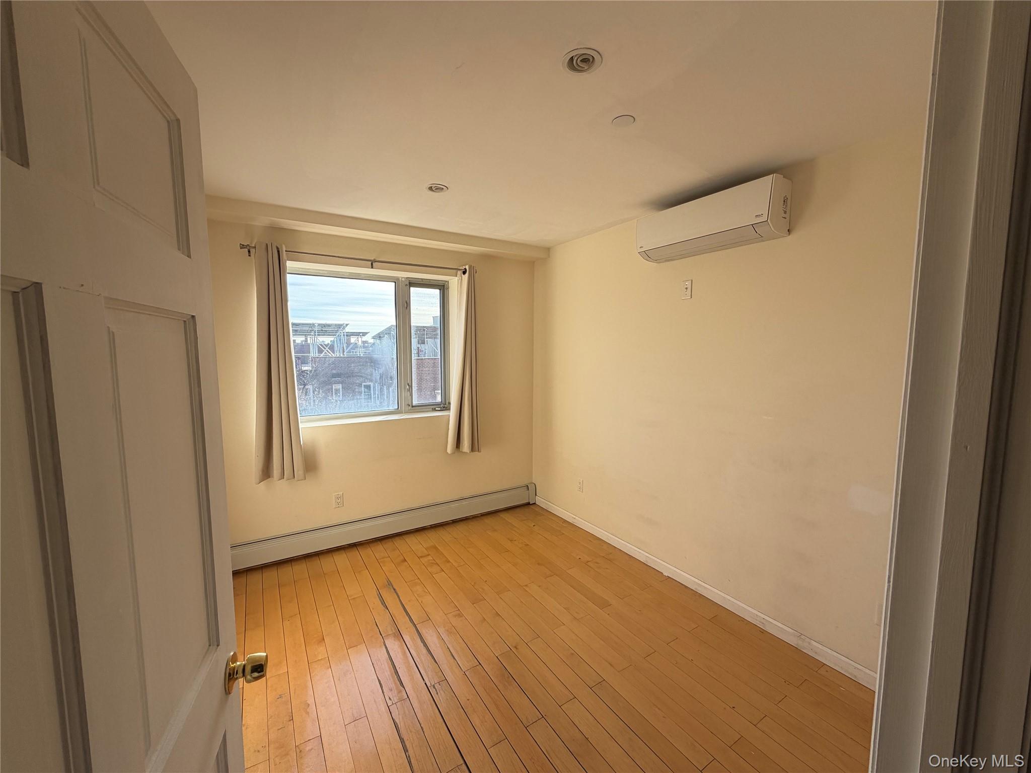 #5 photo, 14328 41st Avenue, 皇后区 Flushing , NY 11355