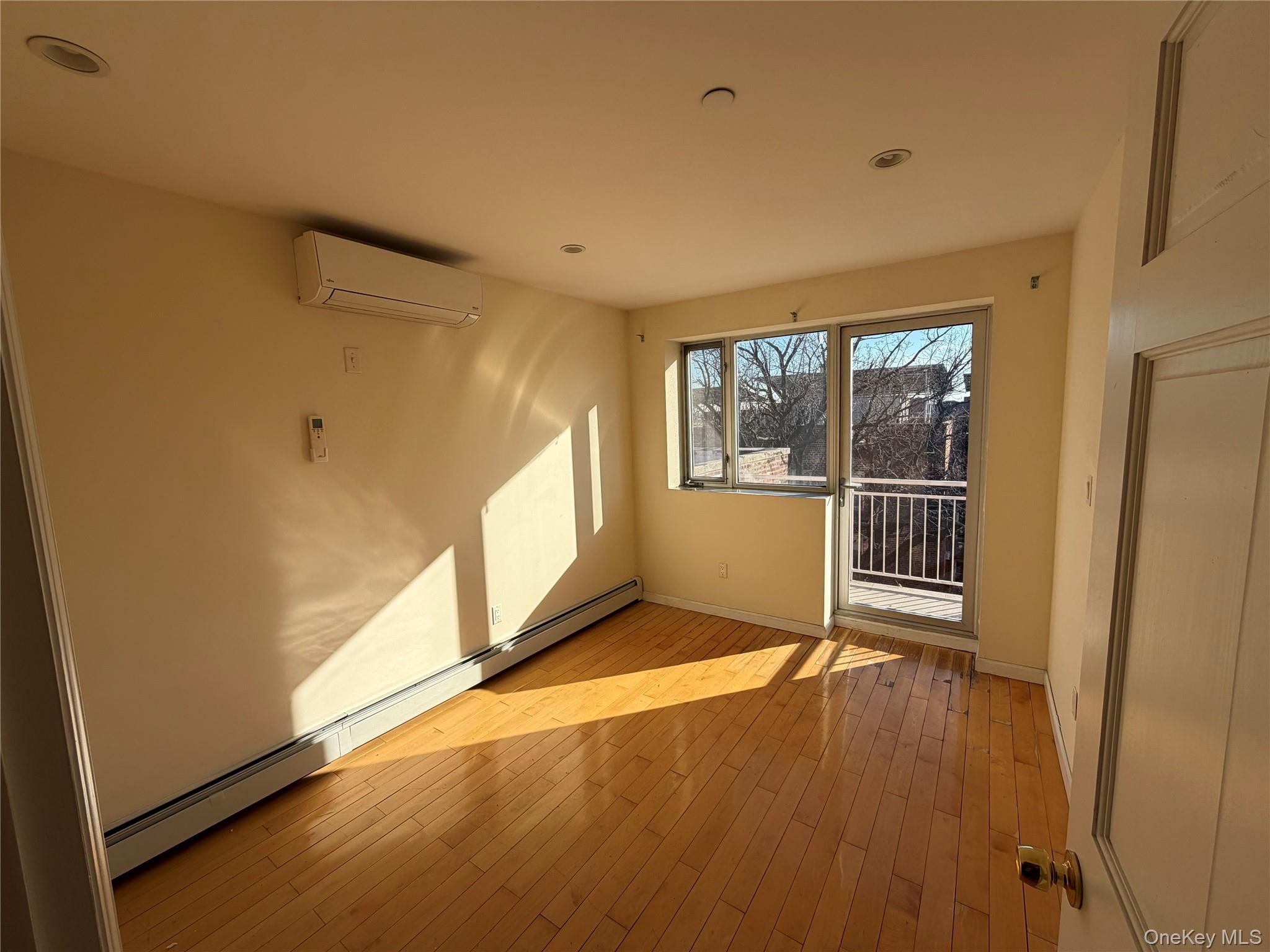 #4 photo, 14328 41st Avenue, 皇后区 Flushing , NY 11355