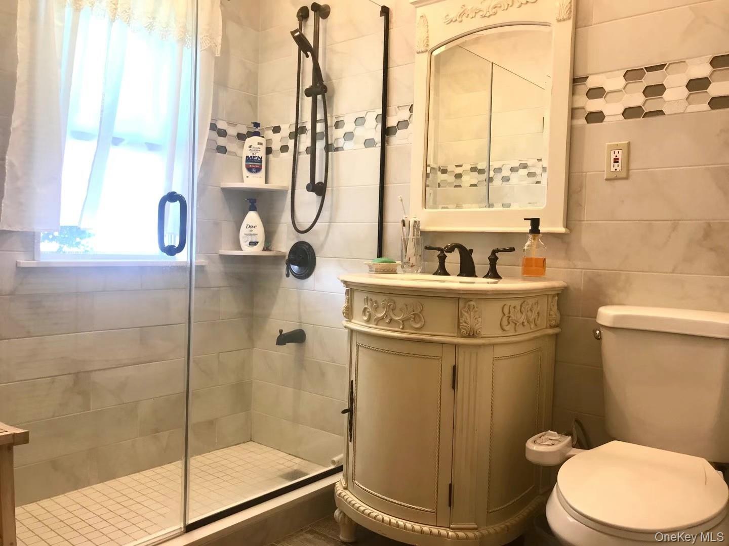 #5 photo, 207-01 34th Avenue, קווינס Bayside , NY 11361