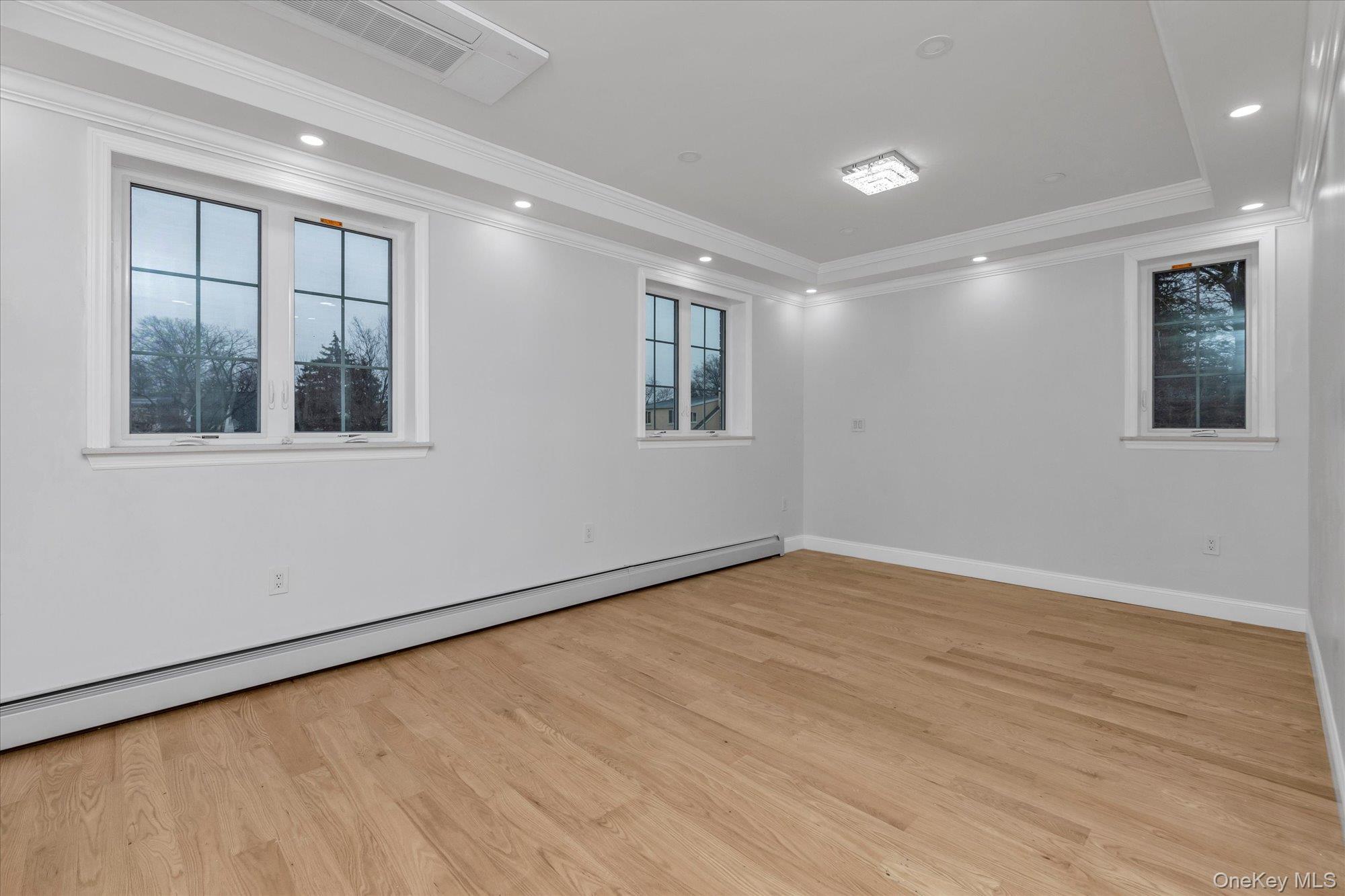 #12 photo, 27-09 Utopia Parkway, 뉴욕퀸즈 Flushing , NY 11358