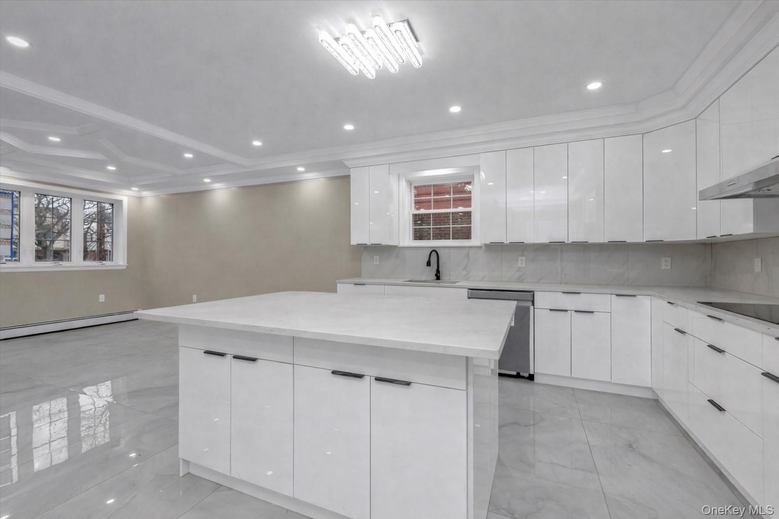 #4 photo, 27-09 Utopia Parkway, 뉴욕퀸즈 Flushing , NY 11358