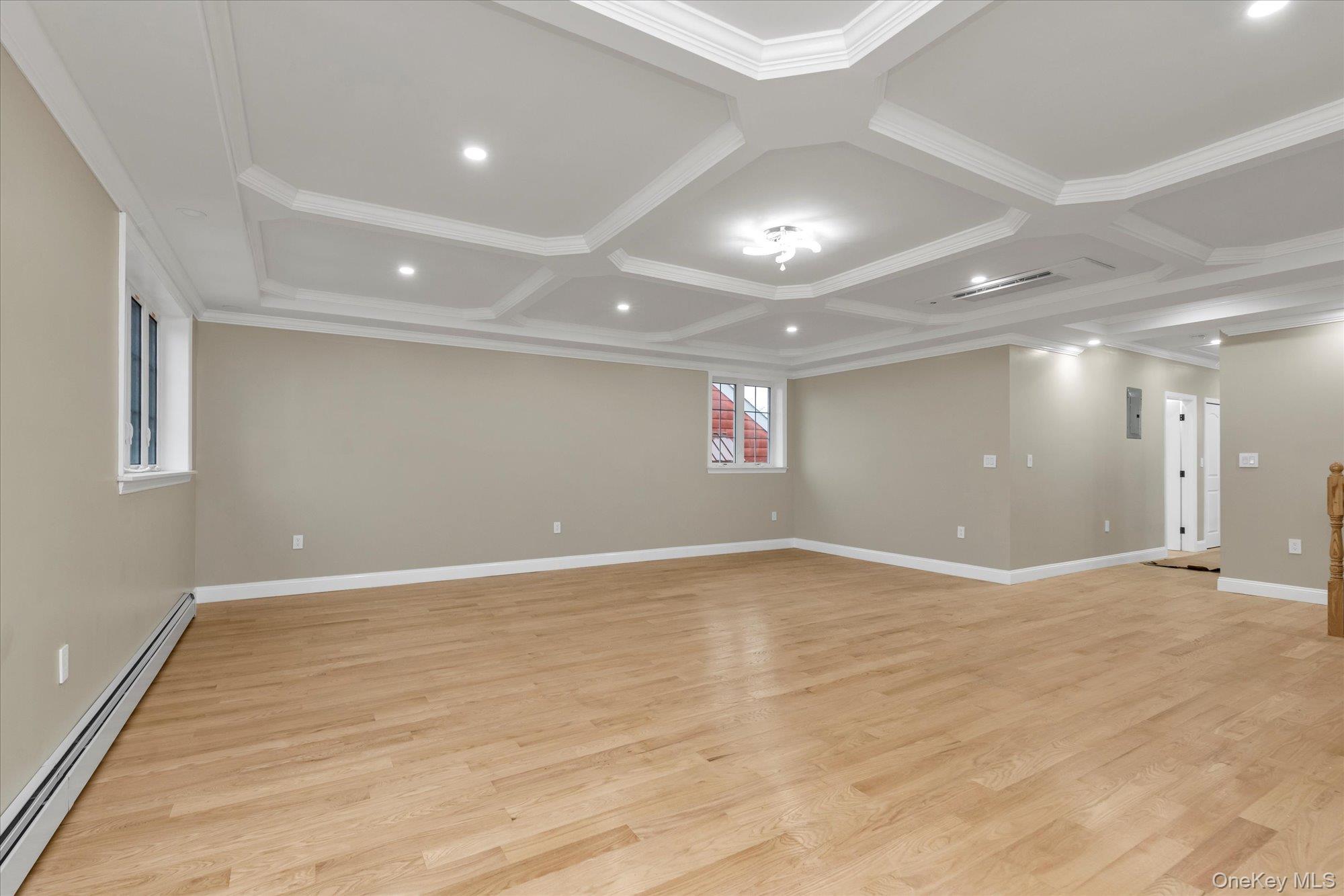 #8 photo, 27-09 Utopia Parkway, 뉴욕퀸즈 Flushing , NY 11358